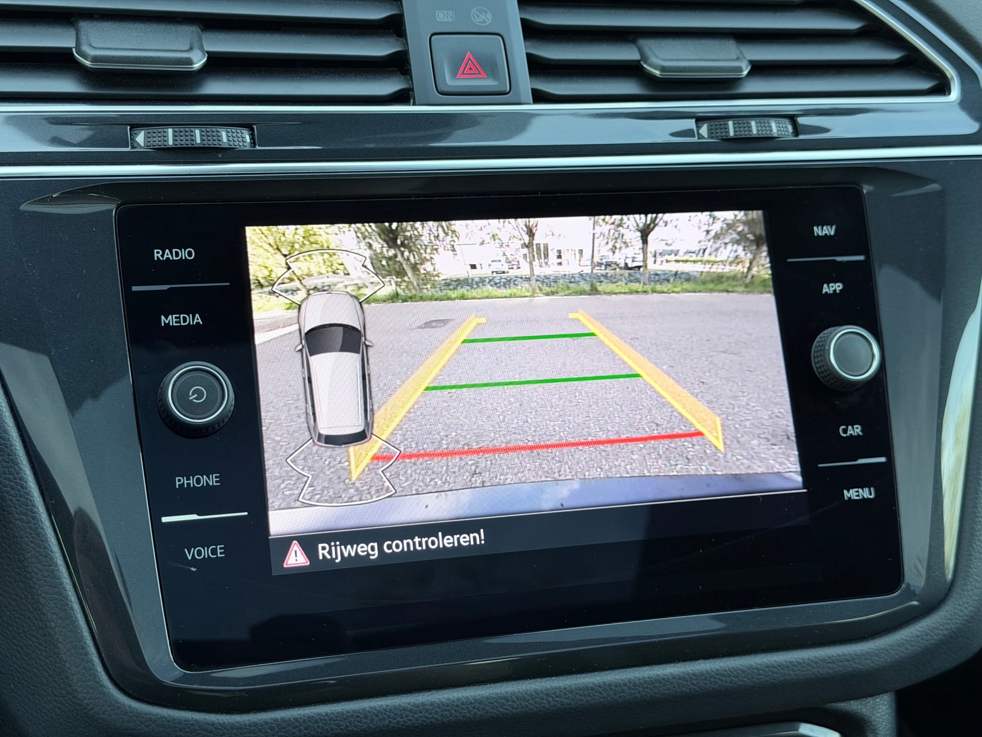 Volkswagen Tiguan 1.5 TSI R-Line (2023), foto 19