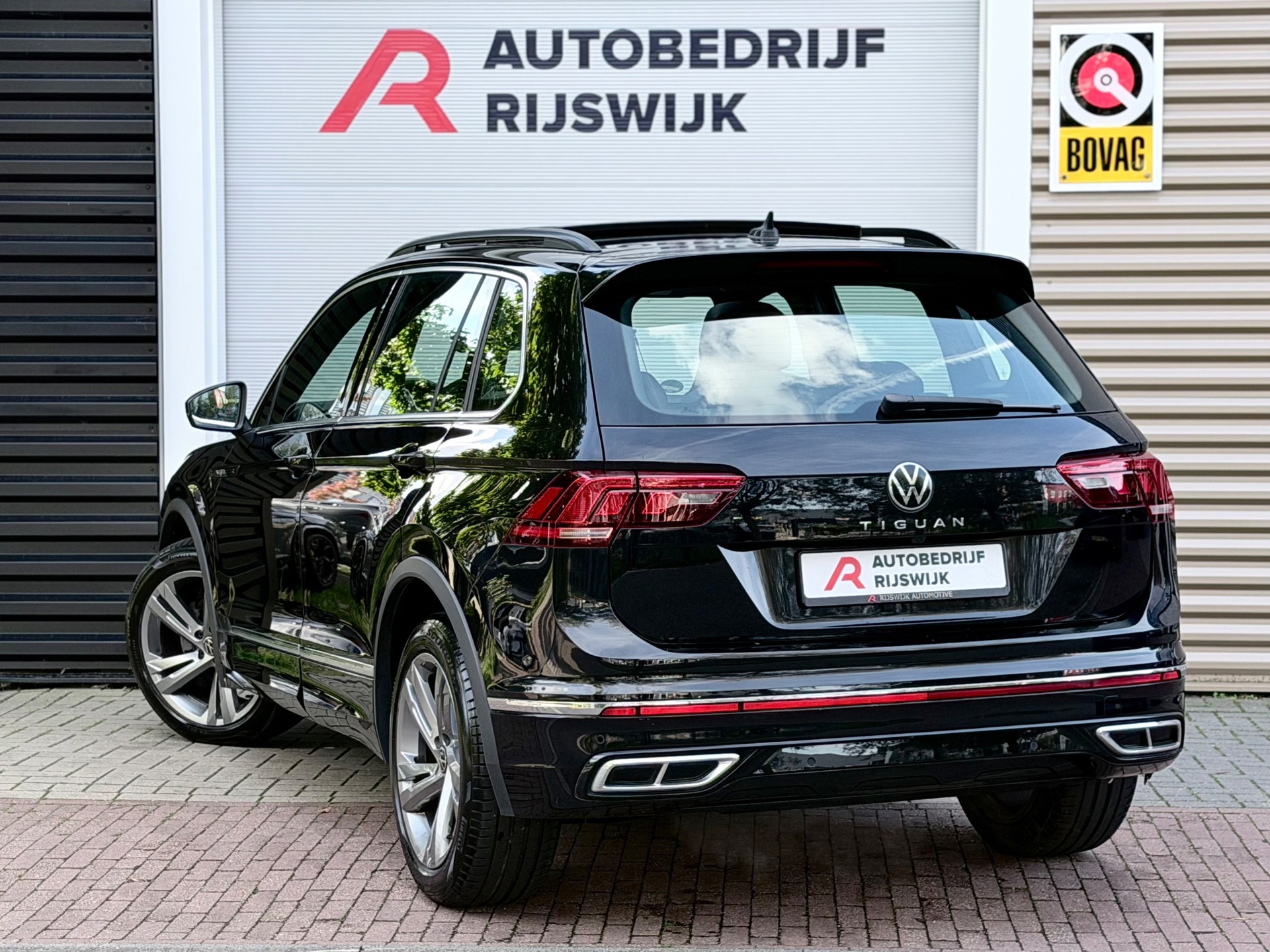 Volkswagen Tiguan 1.5 TSI R-Line (2023), foto 3