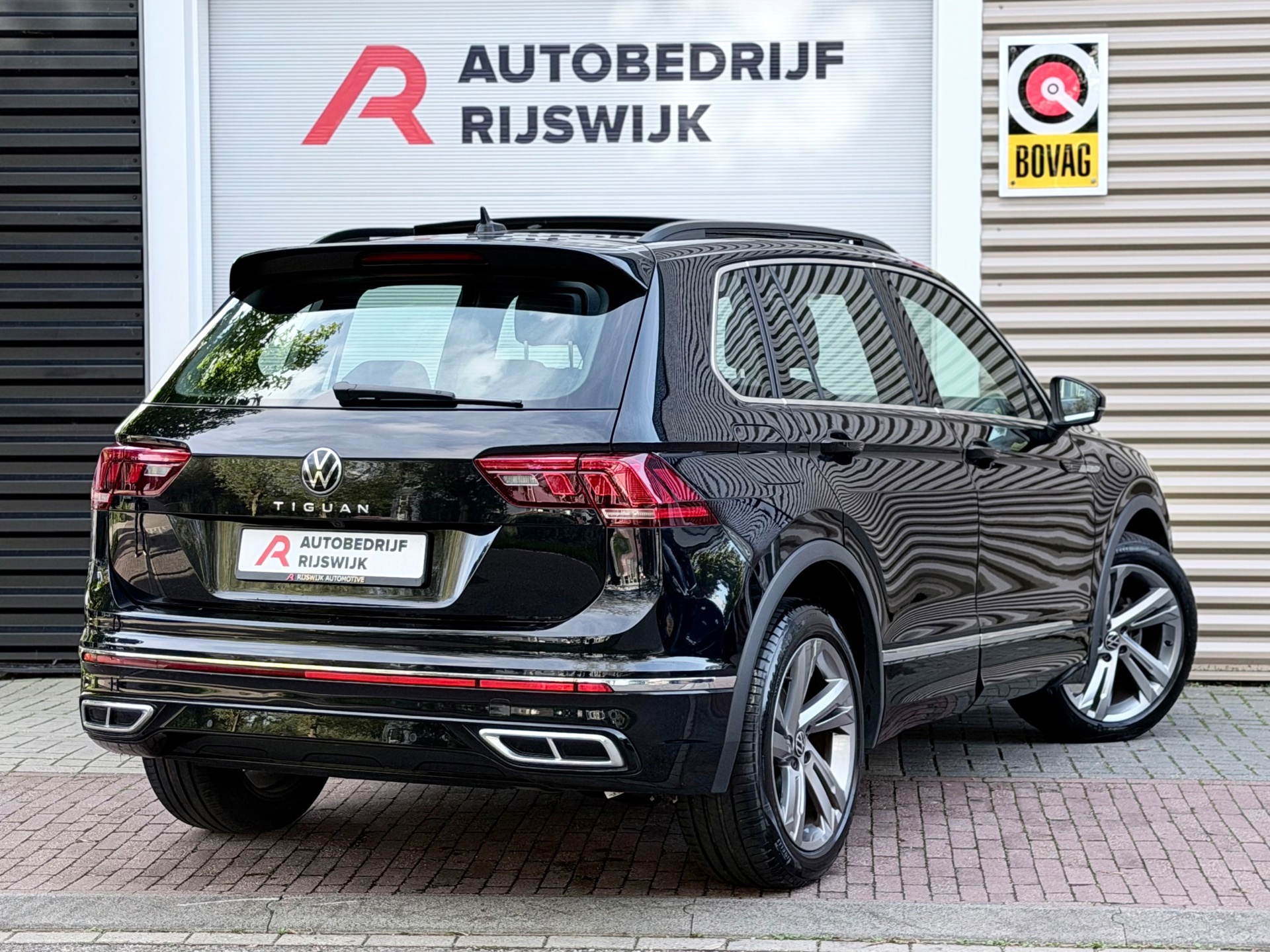 Volkswagen Tiguan 1.5 TSI R-Line (2023), foto 4