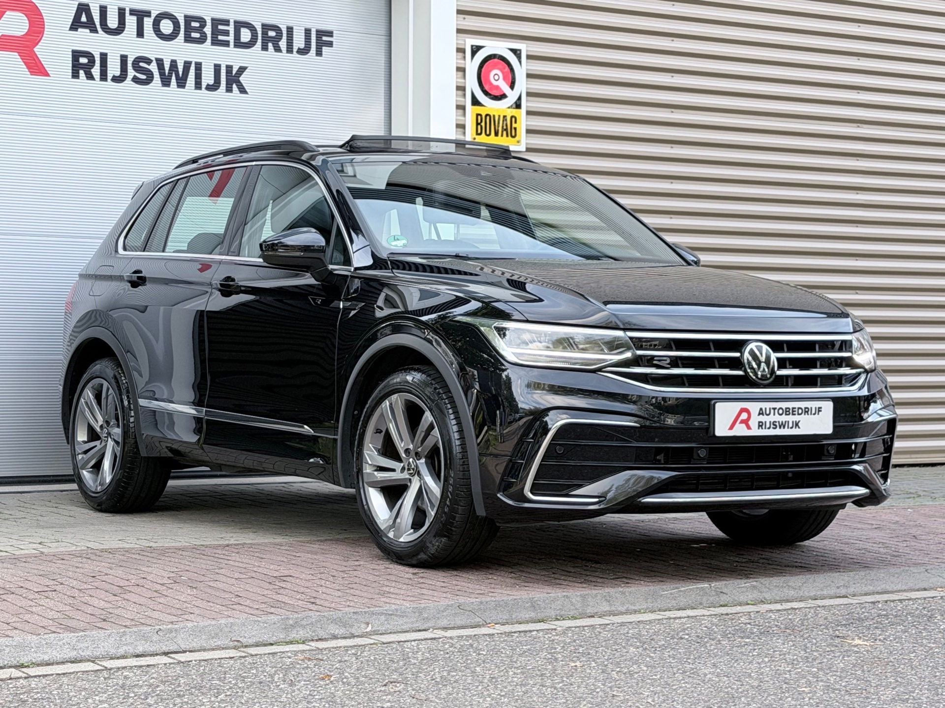 Volkswagen Tiguan 1.5 TSI R-Line (2023), foto 8