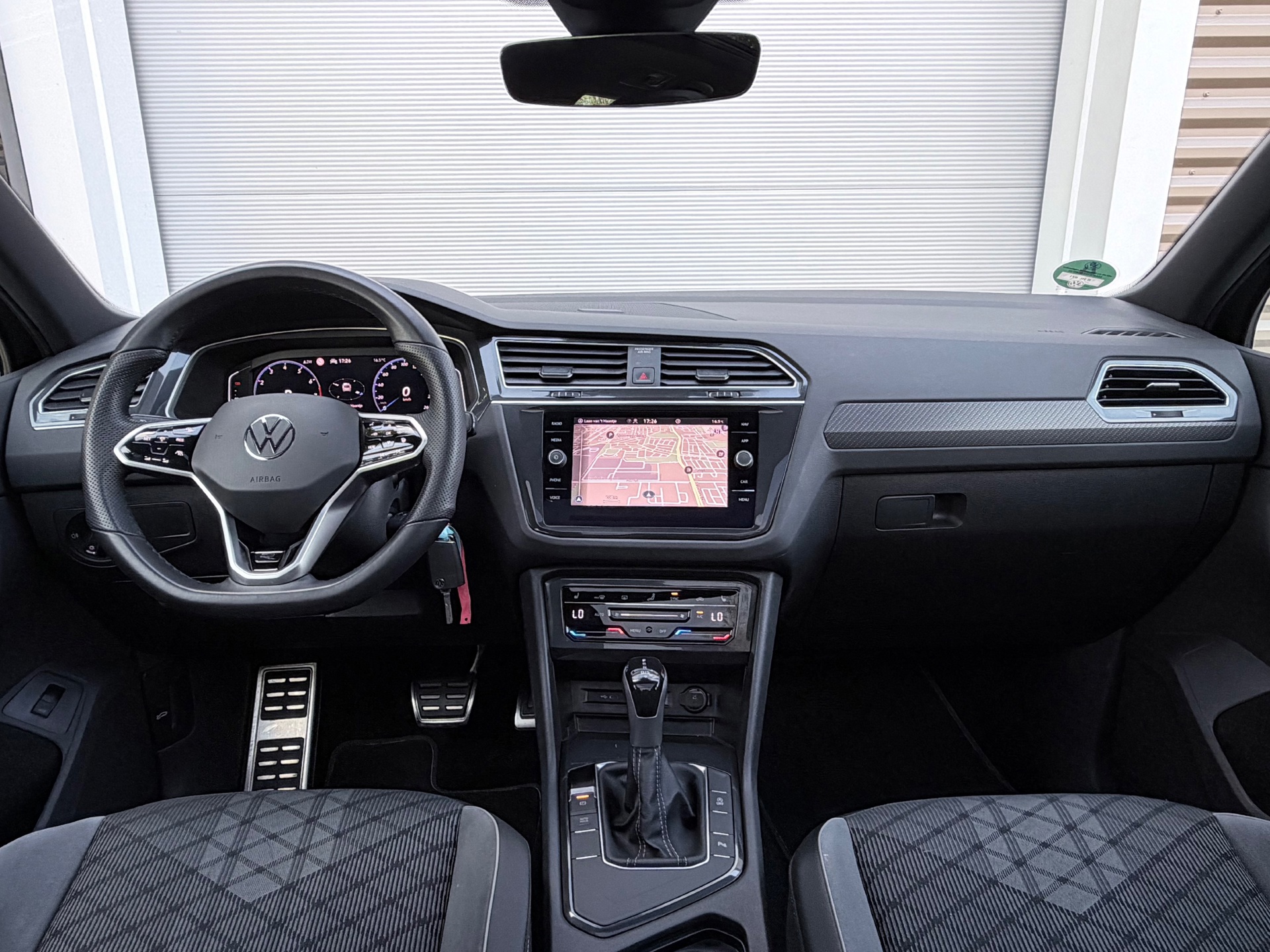 Volkswagen Tiguan 1.5 TSI R-Line (2023), foto 9