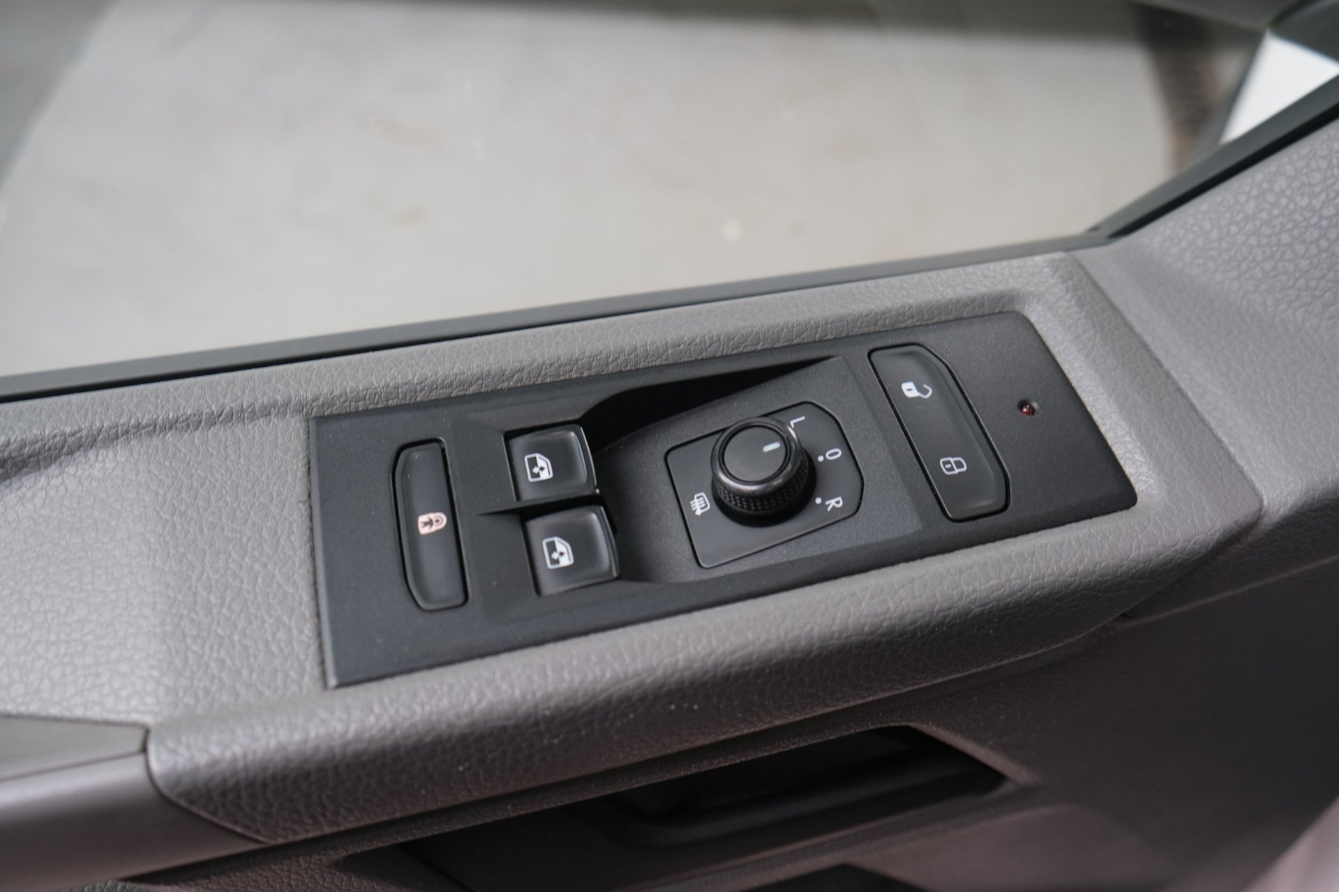 Volkswagen Transporter 2.0 TDI L1H1 26 (2021), foto 13