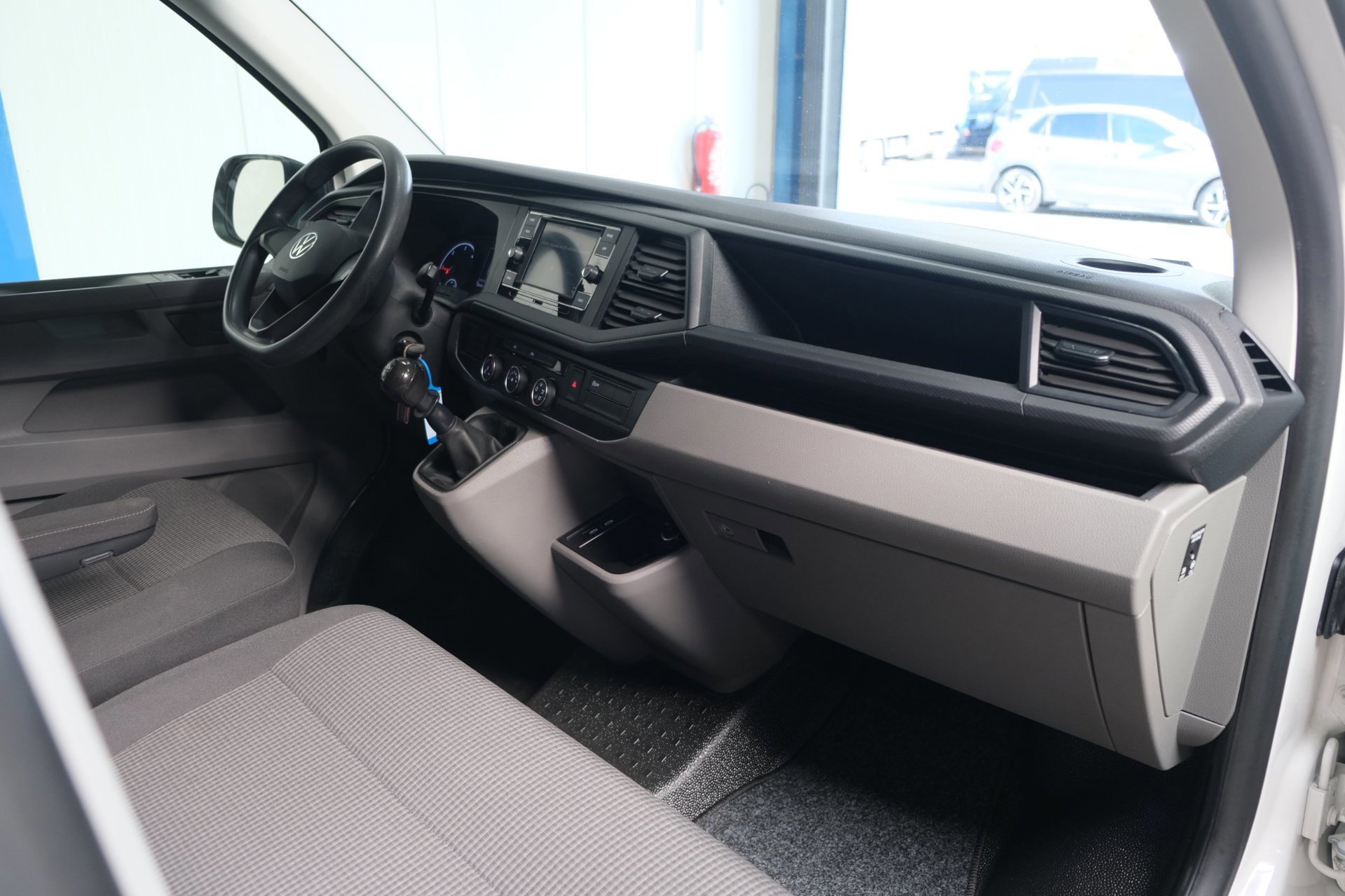 Volkswagen Transporter 2.0 TDI L1H1 26 (2021), foto 7