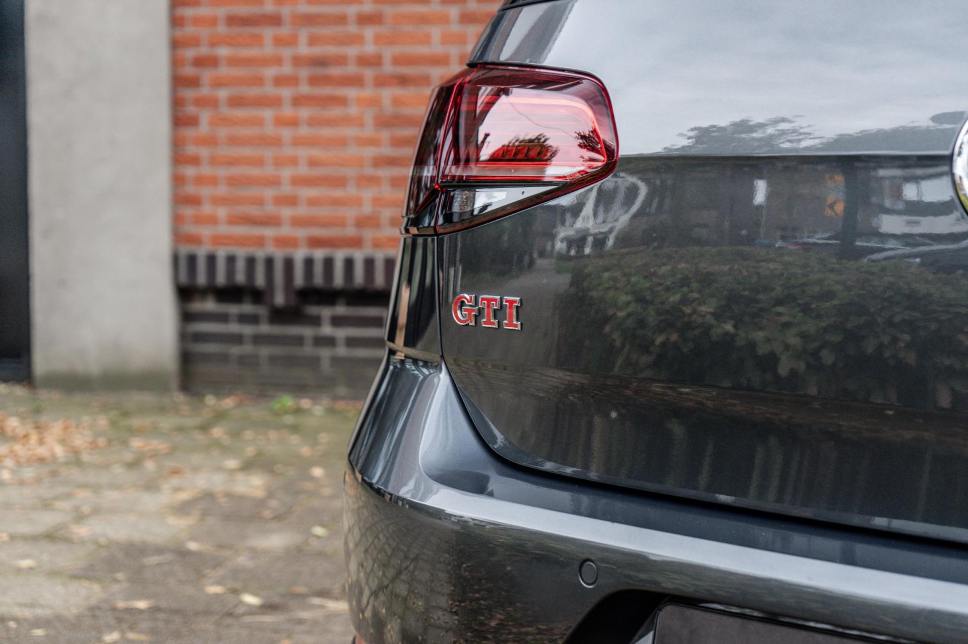 Volkswagen Golf 2.0 TSI GTI Performance (2018), foto 12