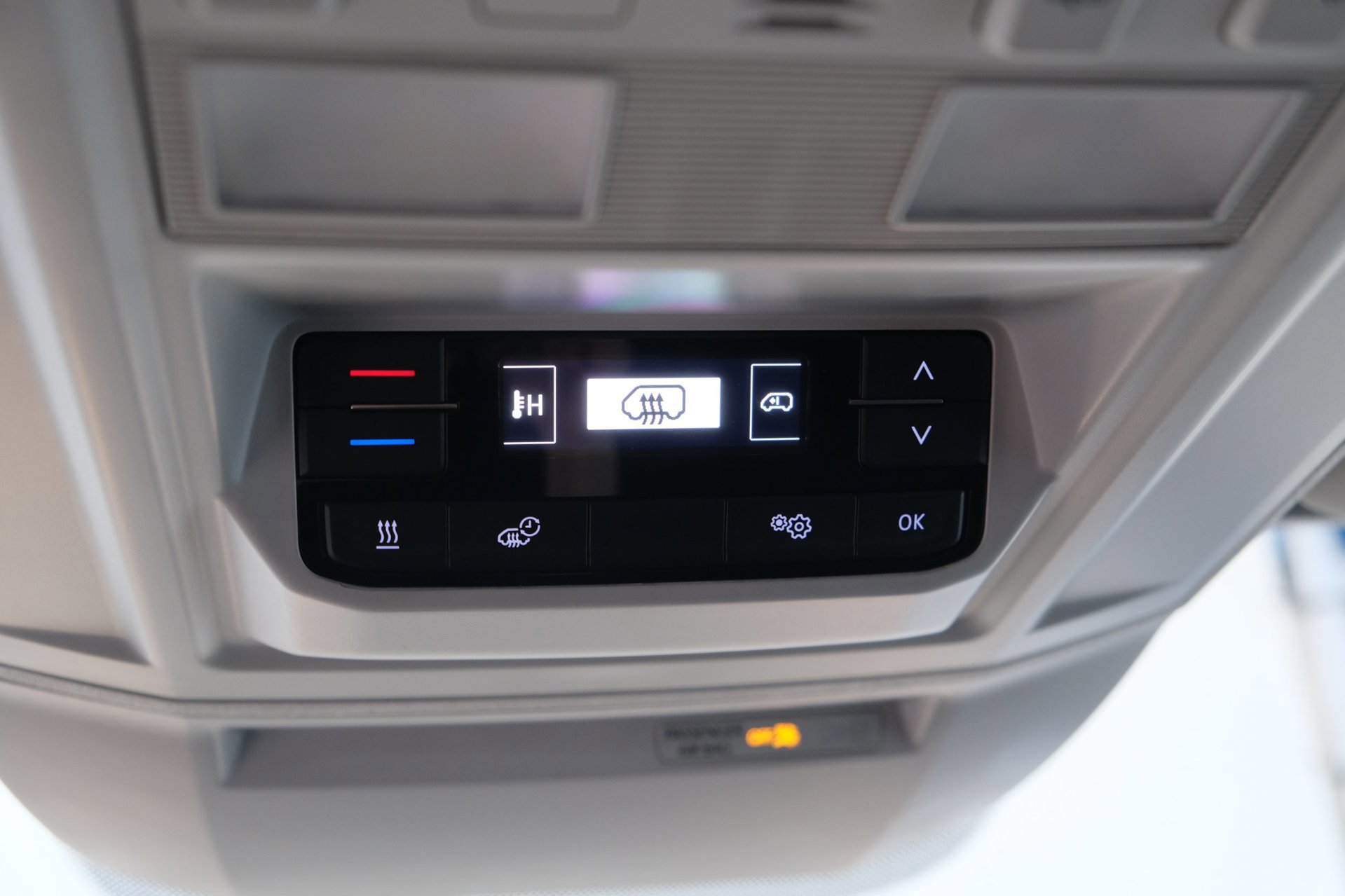 Volkswagen Crafter 35 2.0 TDI 140pk L3H1 Highline (2020), foto 32