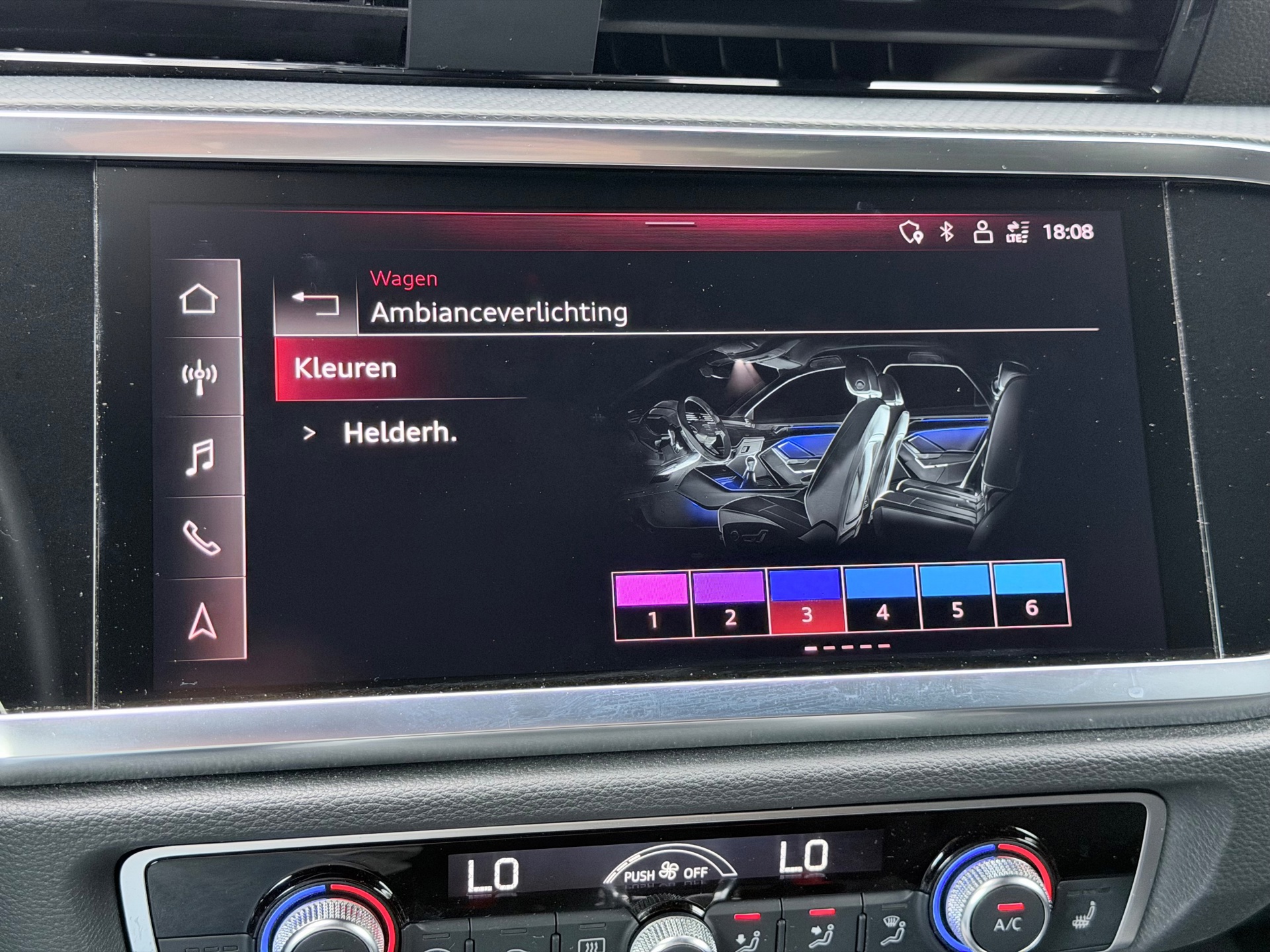 Audi Q3 Sportback 35 TFSI S-Line (2021), foto 23