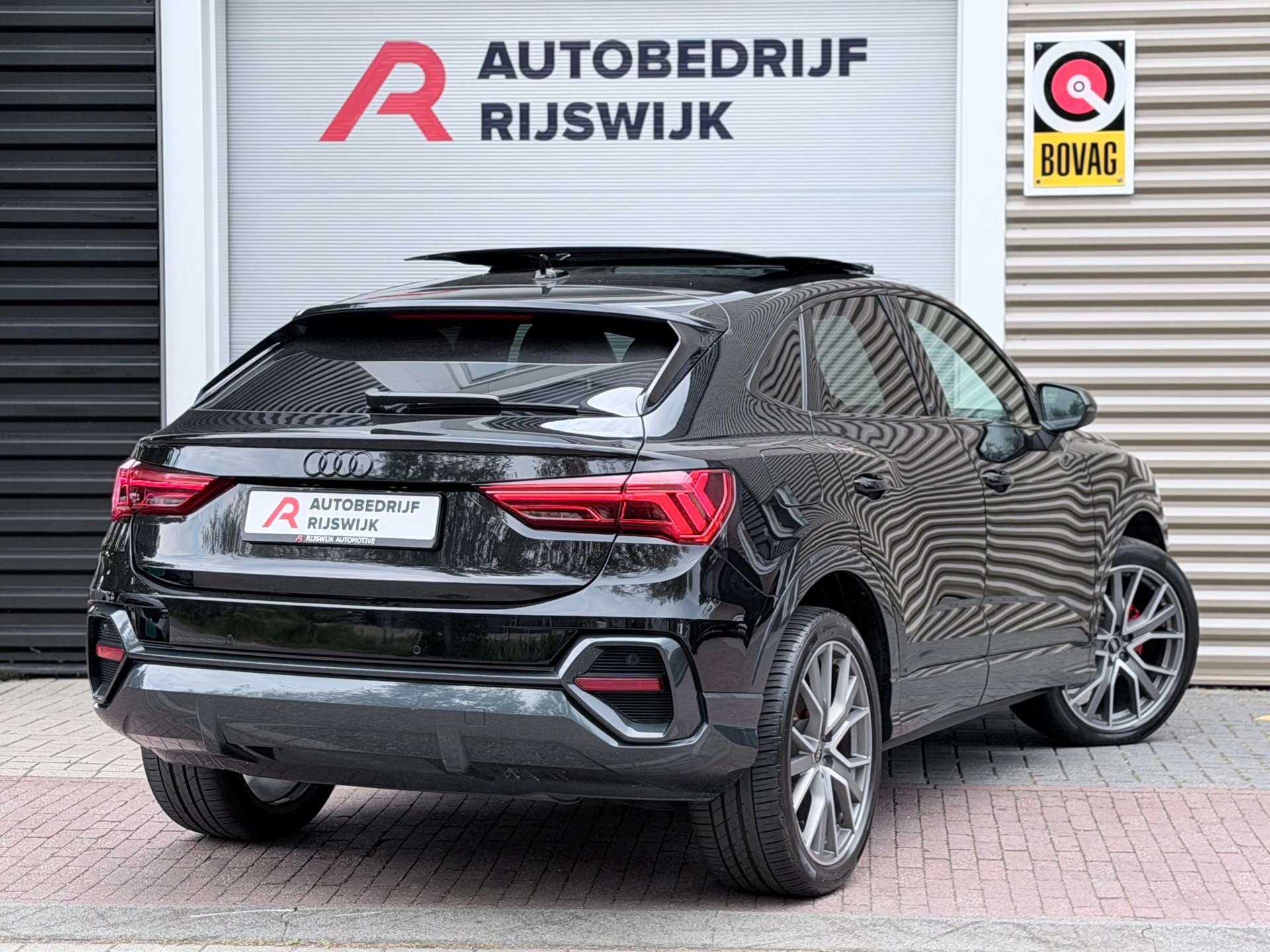 Audi Q3 Sportback 35 TFSI S-Line (2021), foto 4