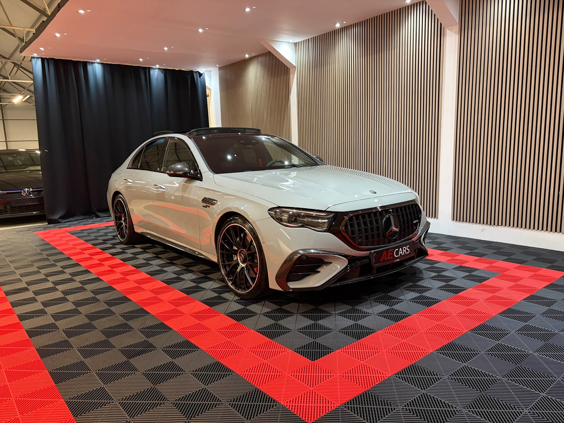Mercedes-Benz E-klasse AMG 53 4MATIC (2025), foto 1