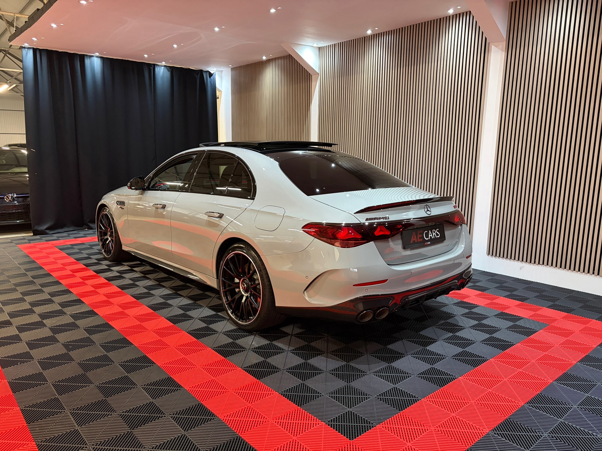 Mercedes-Benz E-klasse AMG 53 4MATIC (2025), foto 12