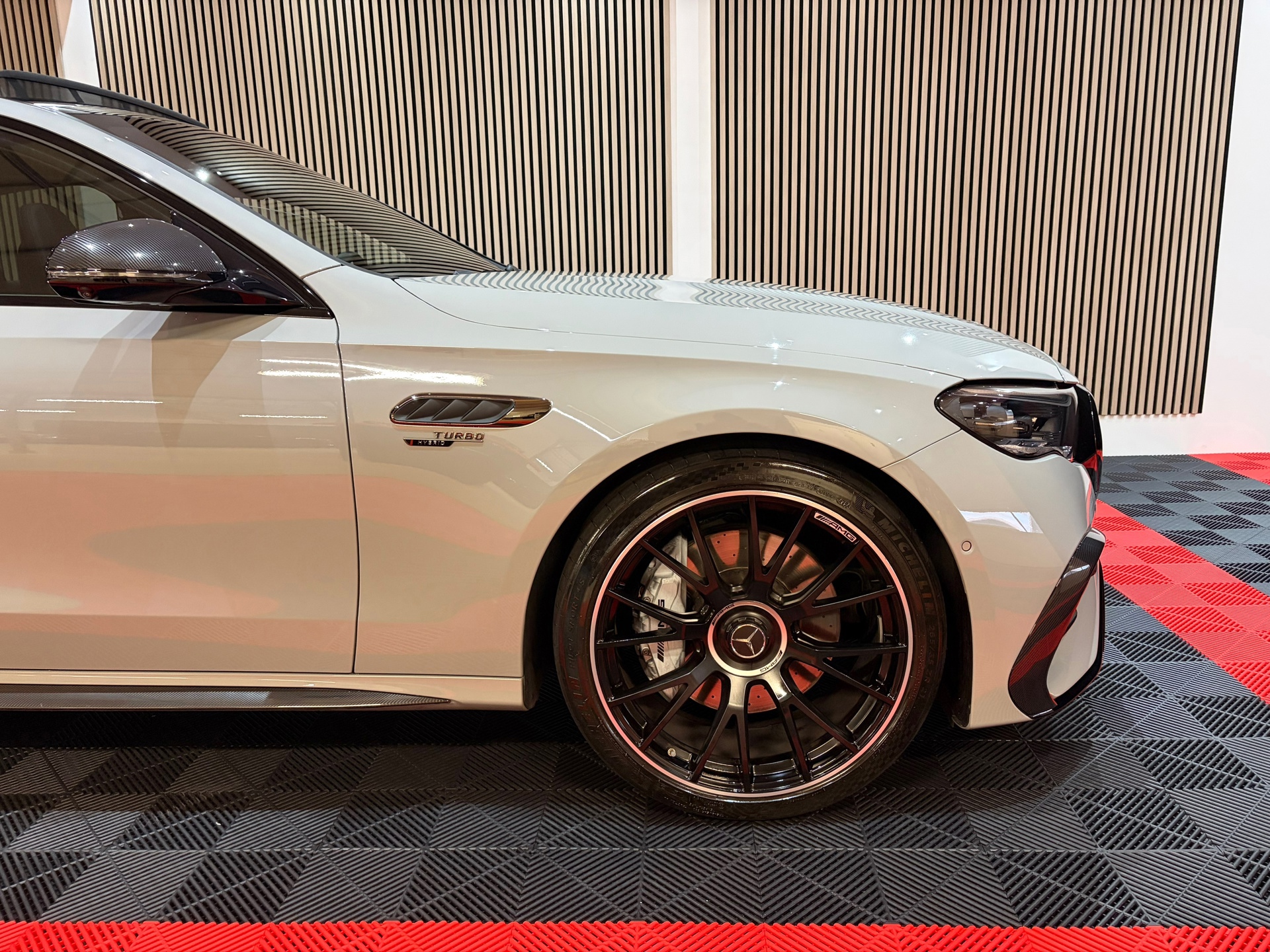 Mercedes-Benz E-klasse AMG 53 4MATIC (2025), foto 5