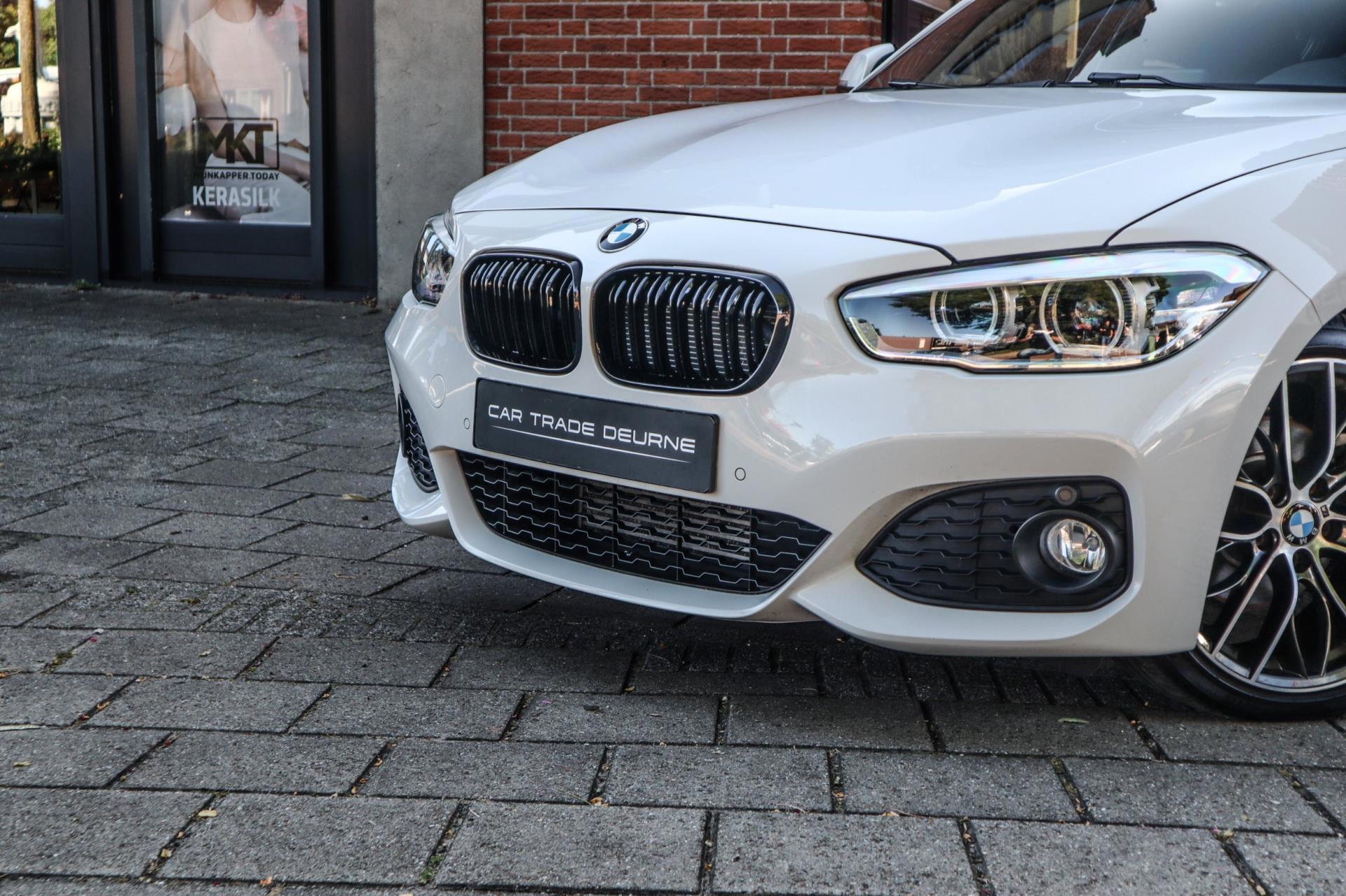 BMW 1-Serie 120i High Executive M (2016), foto 2