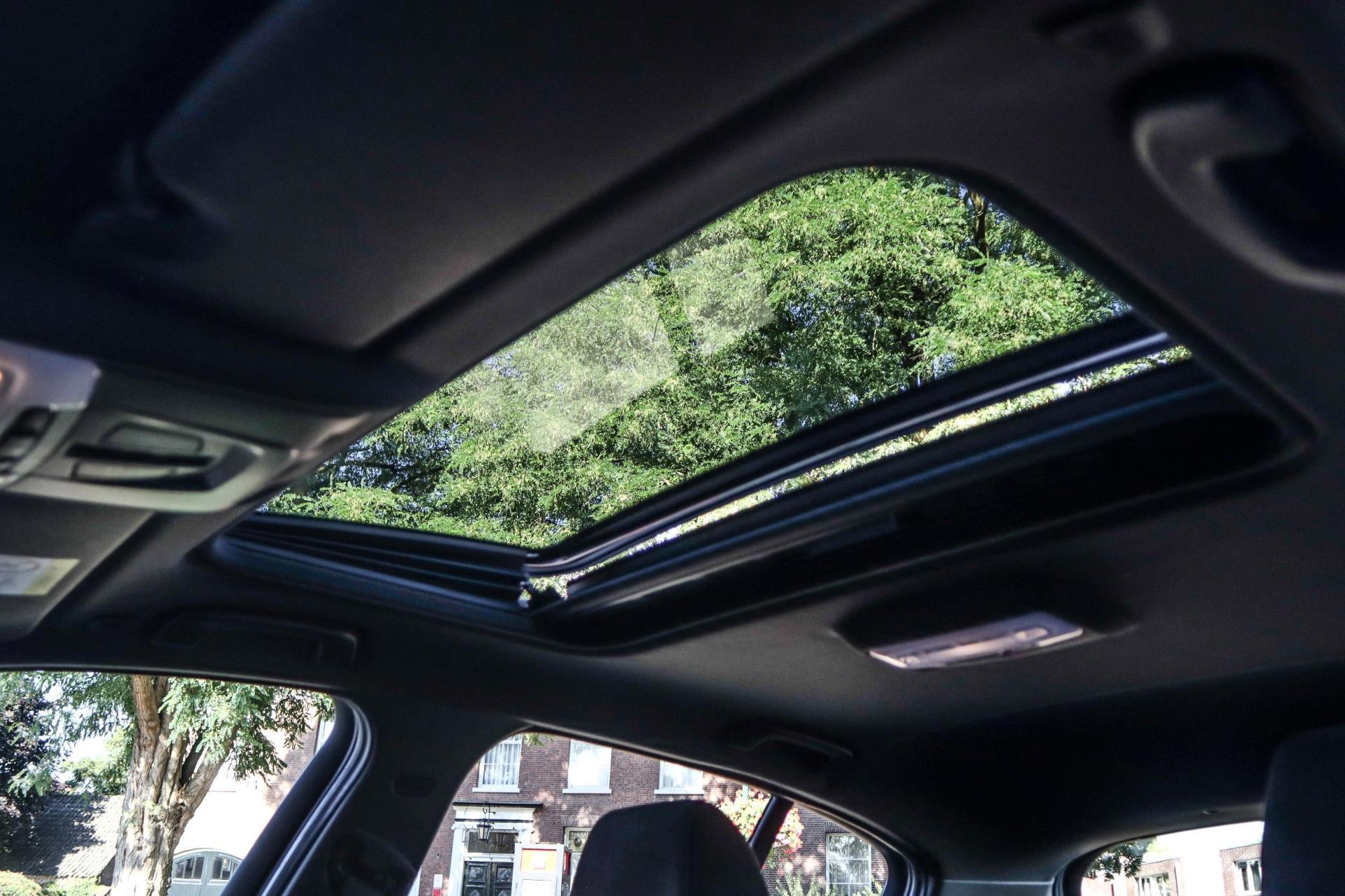 BMW 1-Serie 120i High Executive M (2016), foto 15