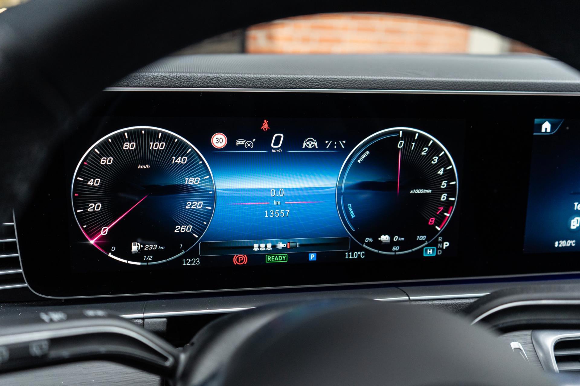 Mercedes-Benz GLE 400 e 4MATIC Burmester (2024), foto 15