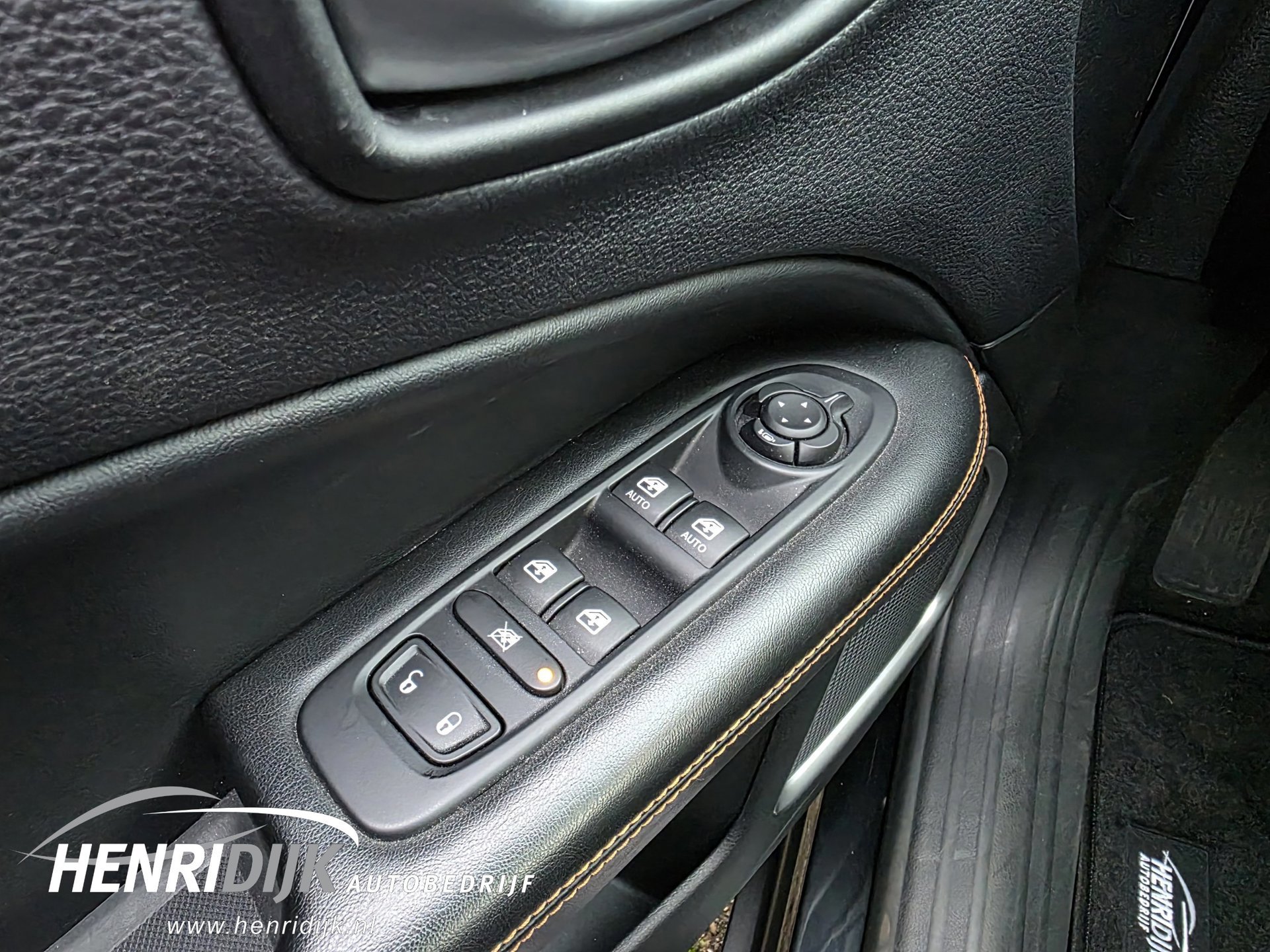 Jeep Compass 1.3T Limited (2020), foto 11
