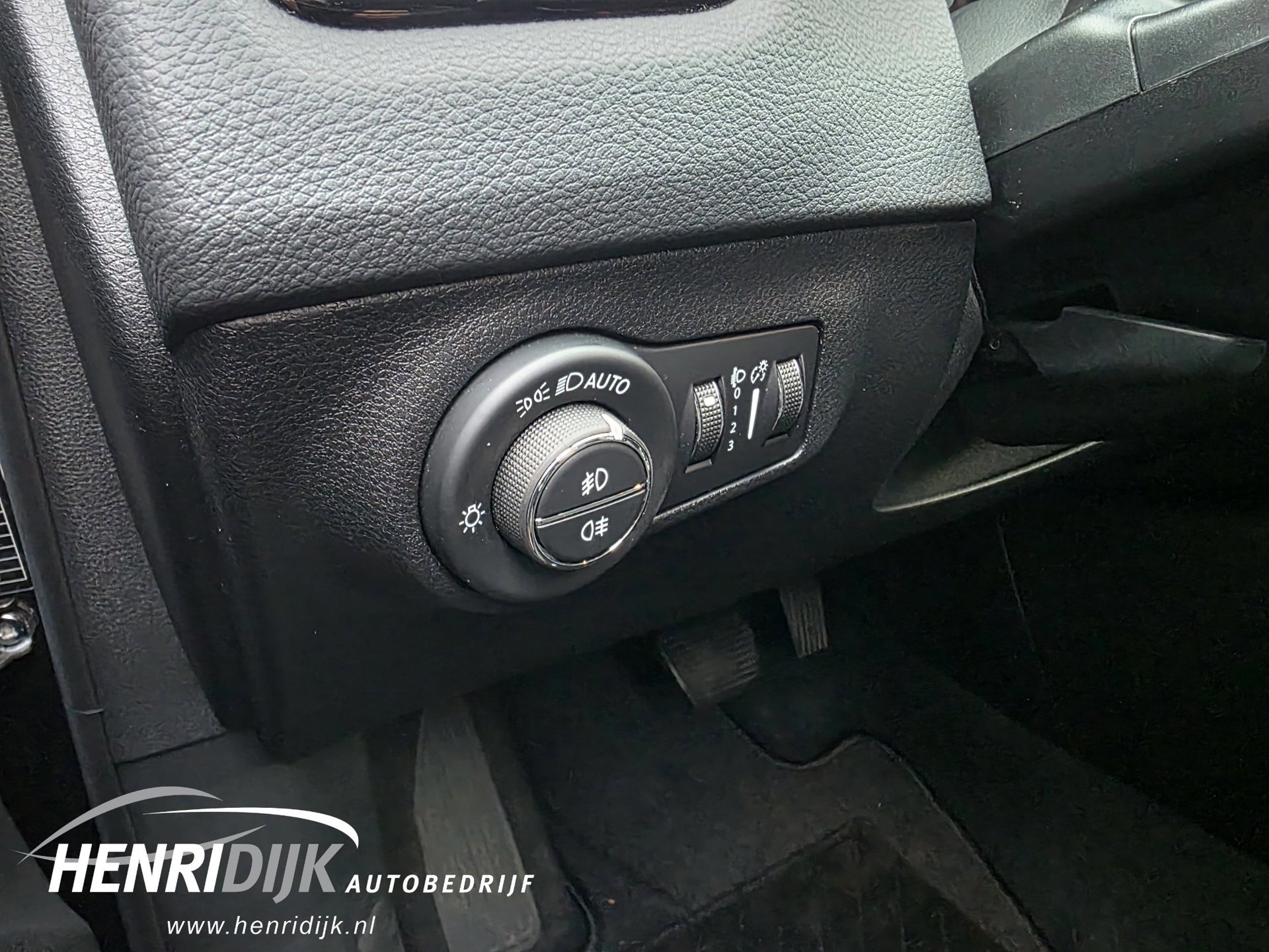 Jeep Compass 1.3T Limited (2020), foto 12