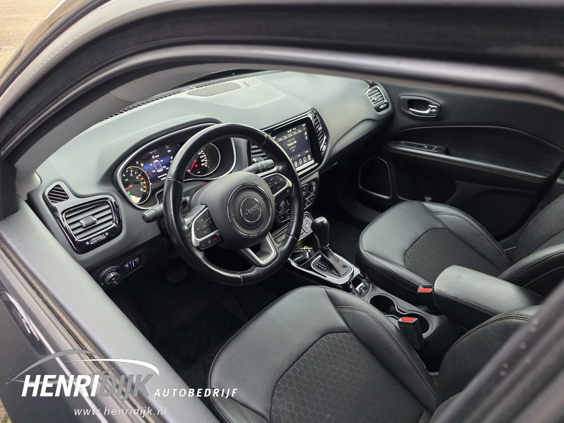 Jeep Compass 1.3T Limited (2020), foto 8