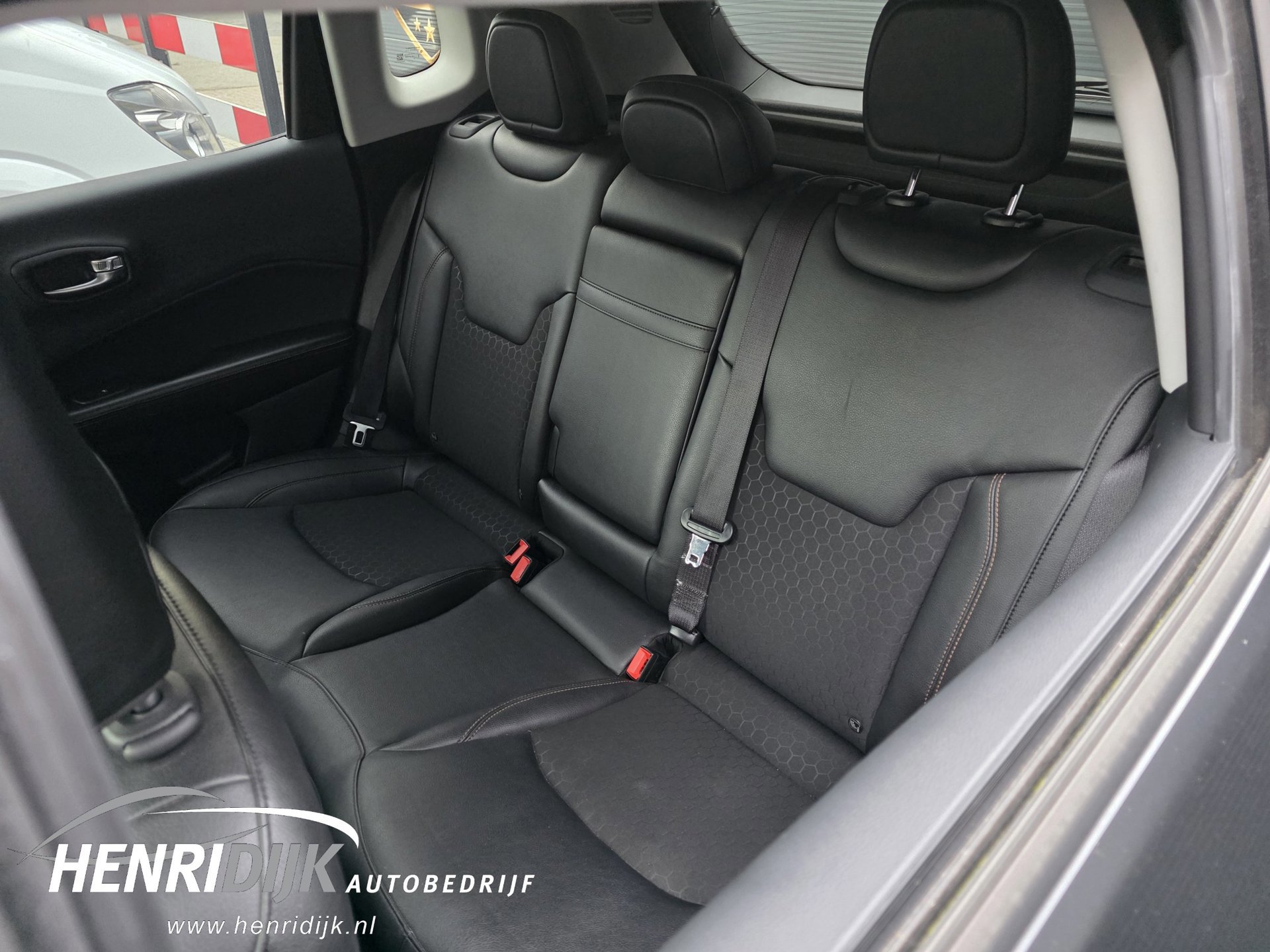 Jeep Compass 1.3T Limited (2020), foto 9