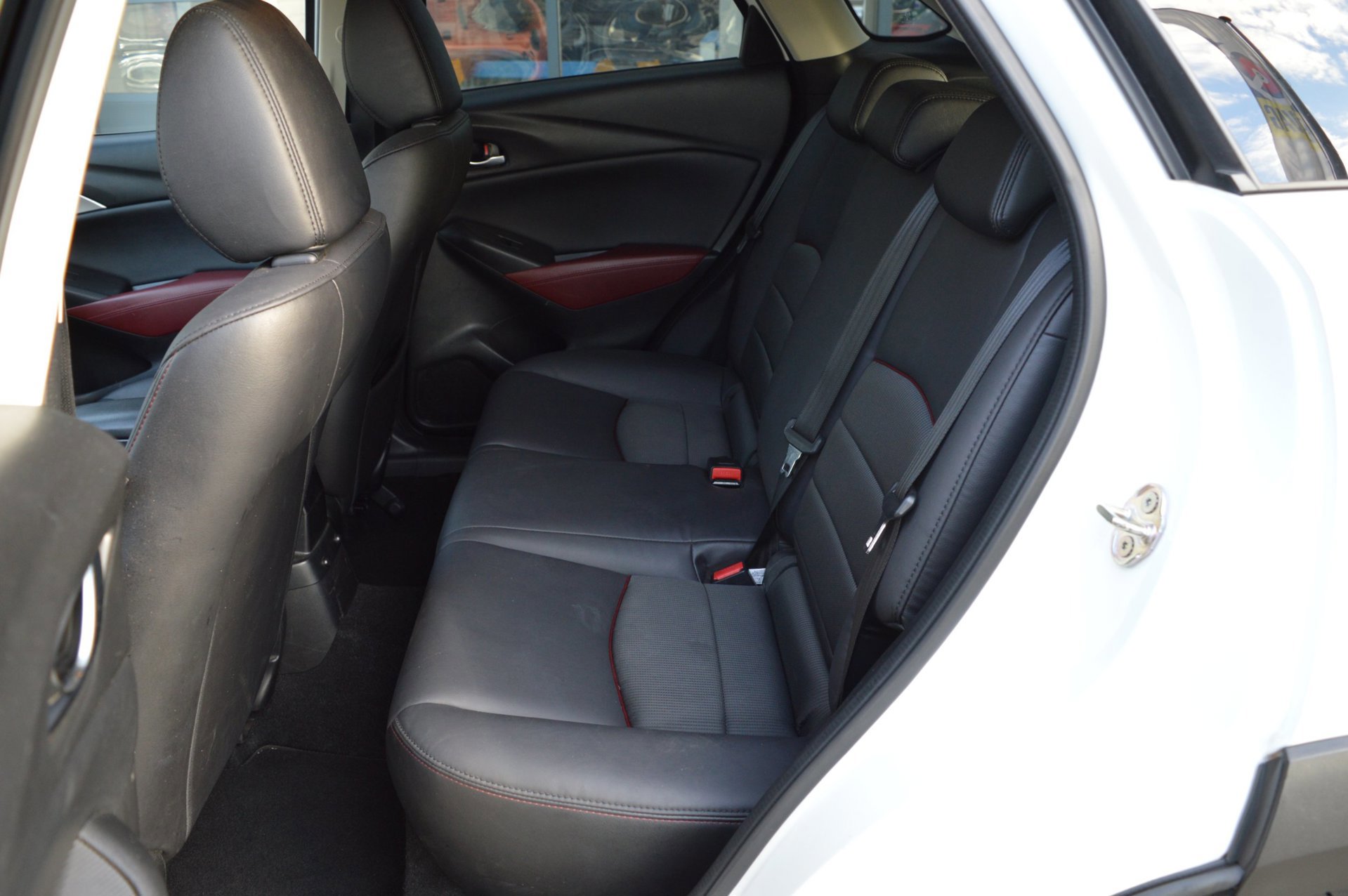 Mazda CX-3 2.0 SkyActiv-G 120 GT-M Line (2017), foto 14