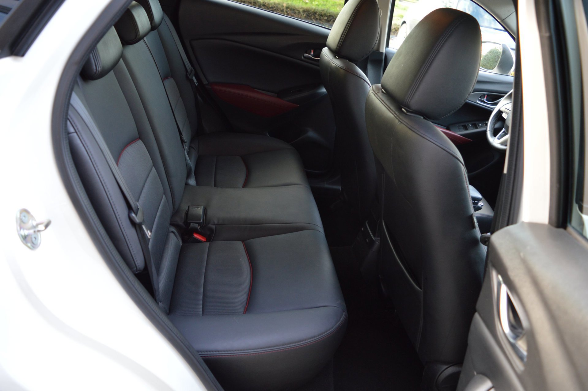 Mazda CX-3 2.0 SkyActiv-G 120 GT-M Line (2017), foto 16