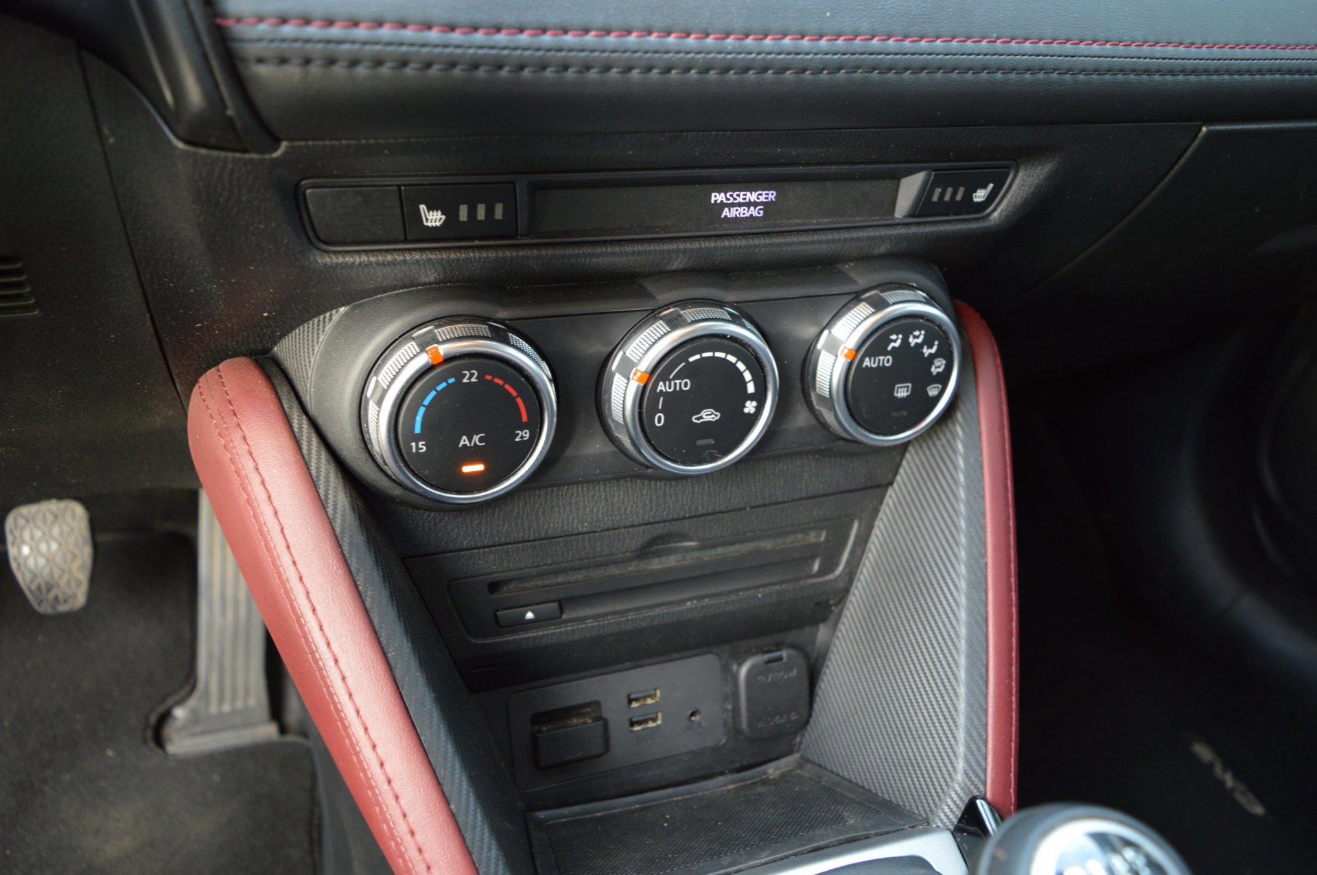 Mazda CX-3 2.0 SkyActiv-G 120 GT-M Line (2017), foto 19