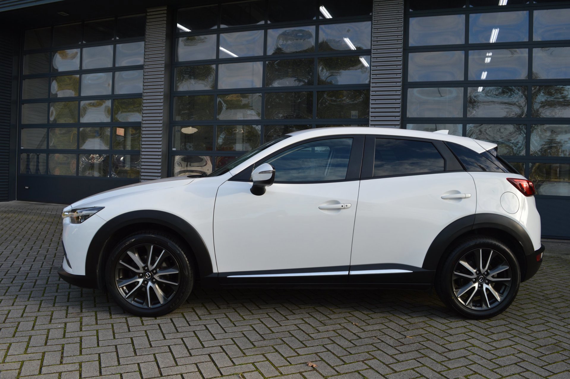 Mazda CX-3 2.0 SkyActiv-G 120 GT-M Line (2017), foto 3