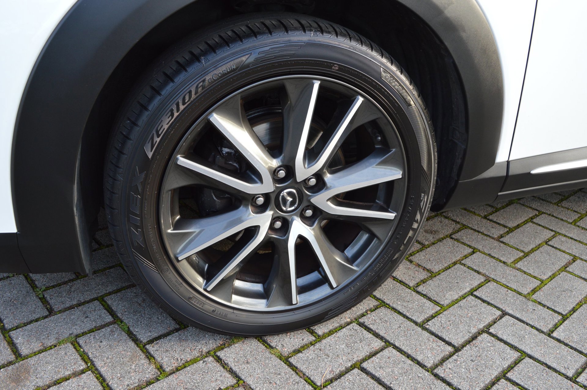 Mazda CX-3 2.0 SkyActiv-G 120 GT-M Line (2017), foto 10