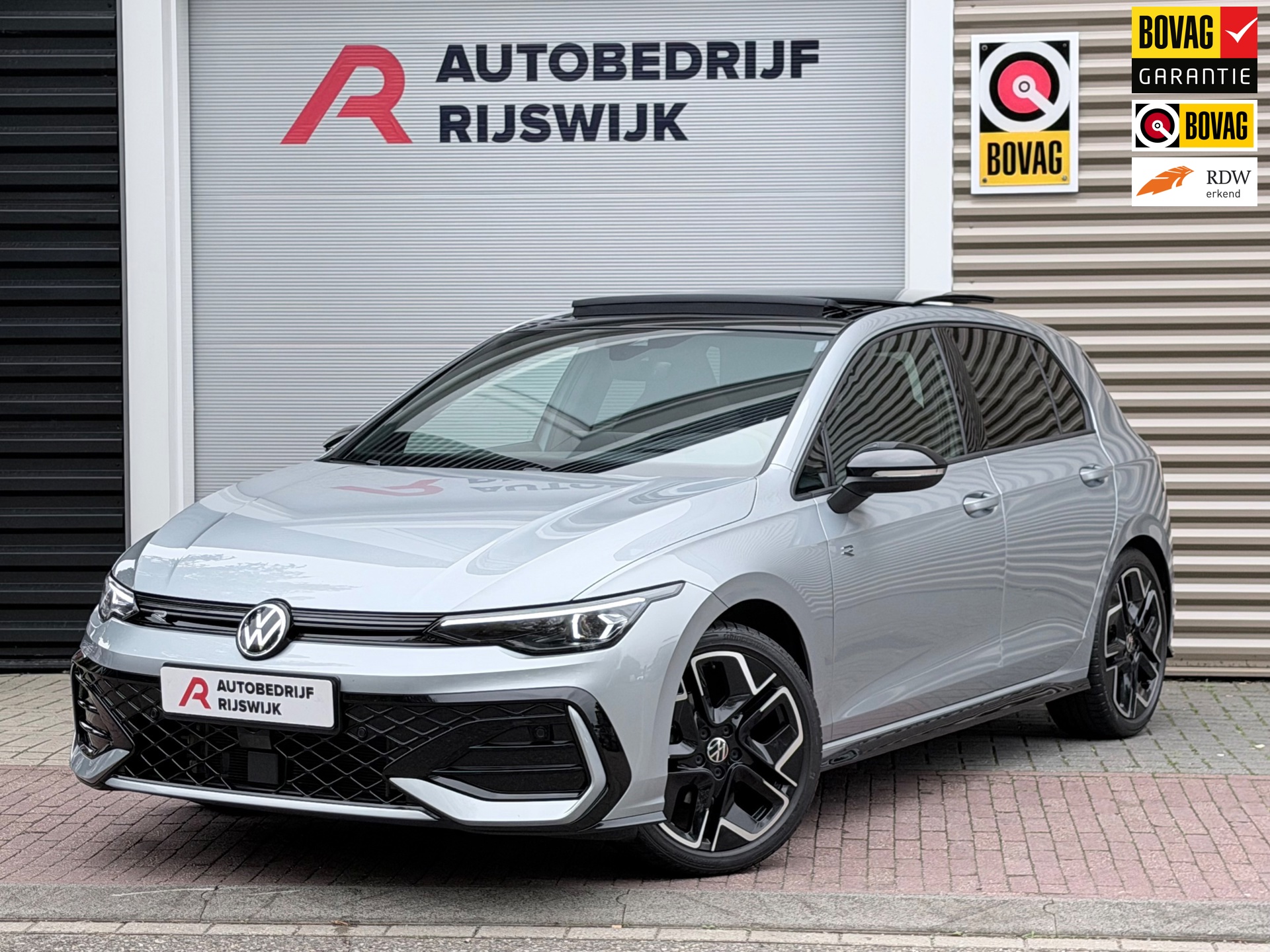 Volkswagen Golf 1.5 eTSI R-Line (2024), foto 1