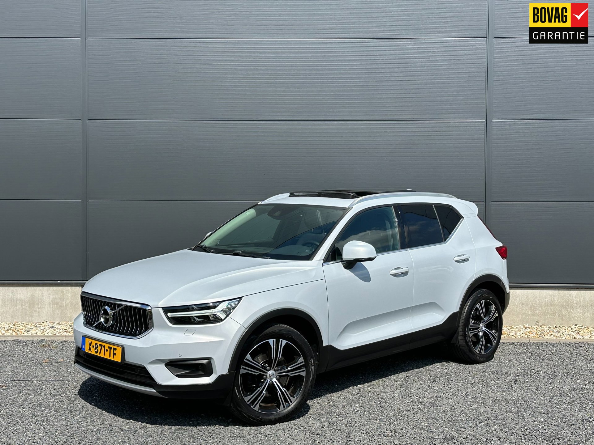 Volvo XC40 2.0 T4 Inscription (2019), foto 1