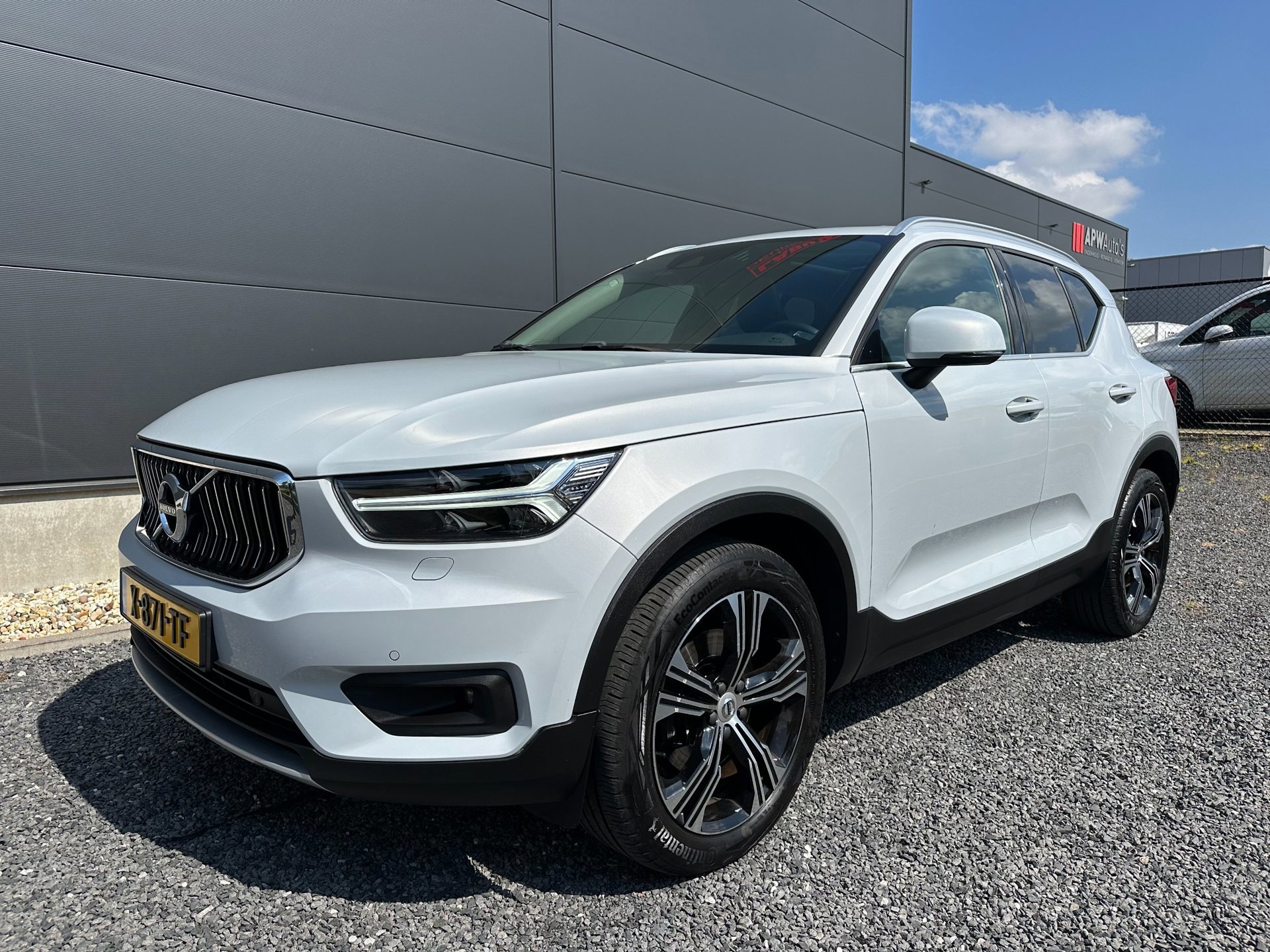 Volvo XC40 2.0 T4 Inscription (2019), foto 2