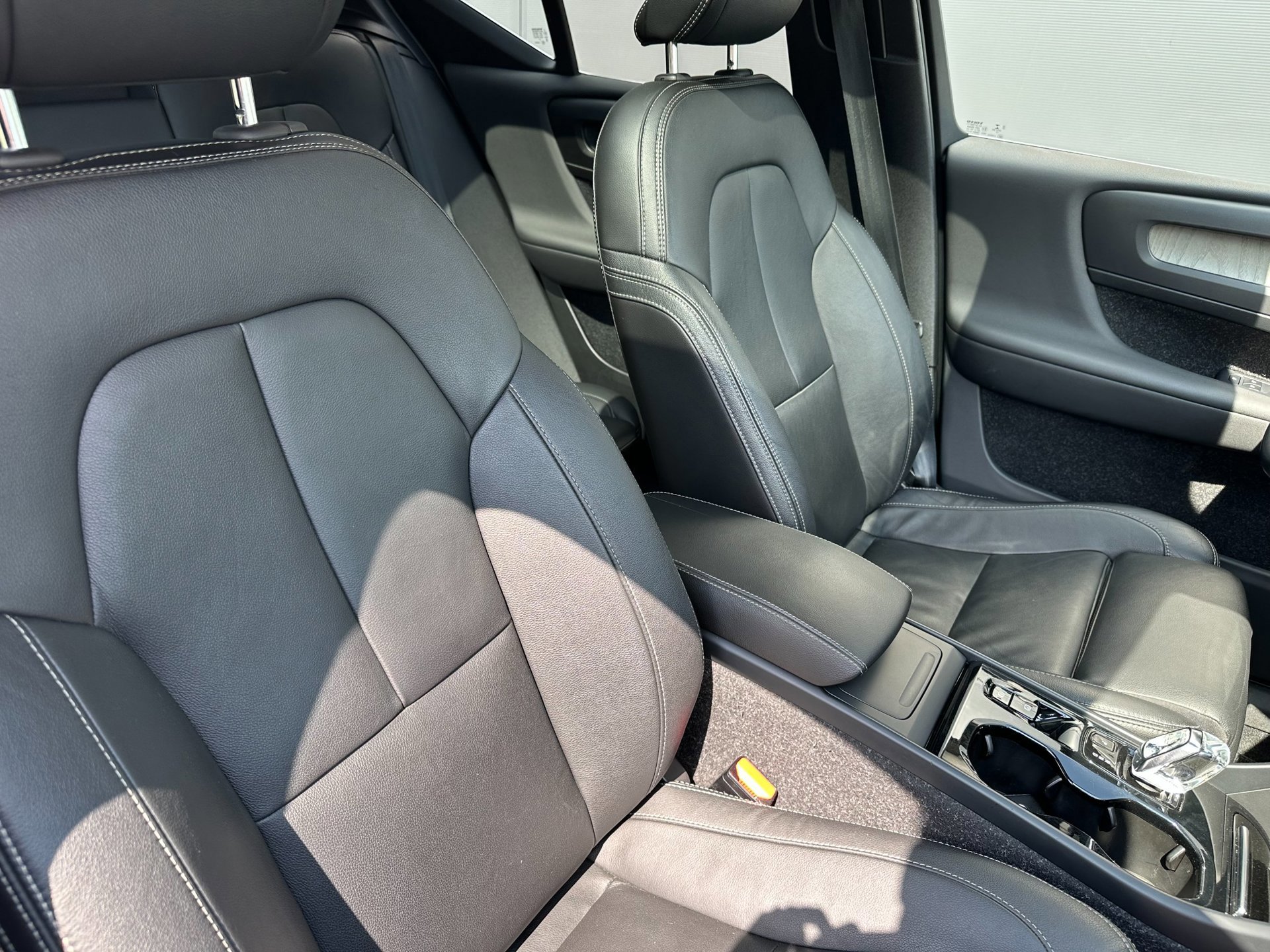 Volvo XC40 2.0 T4 Inscription (2019), foto 13