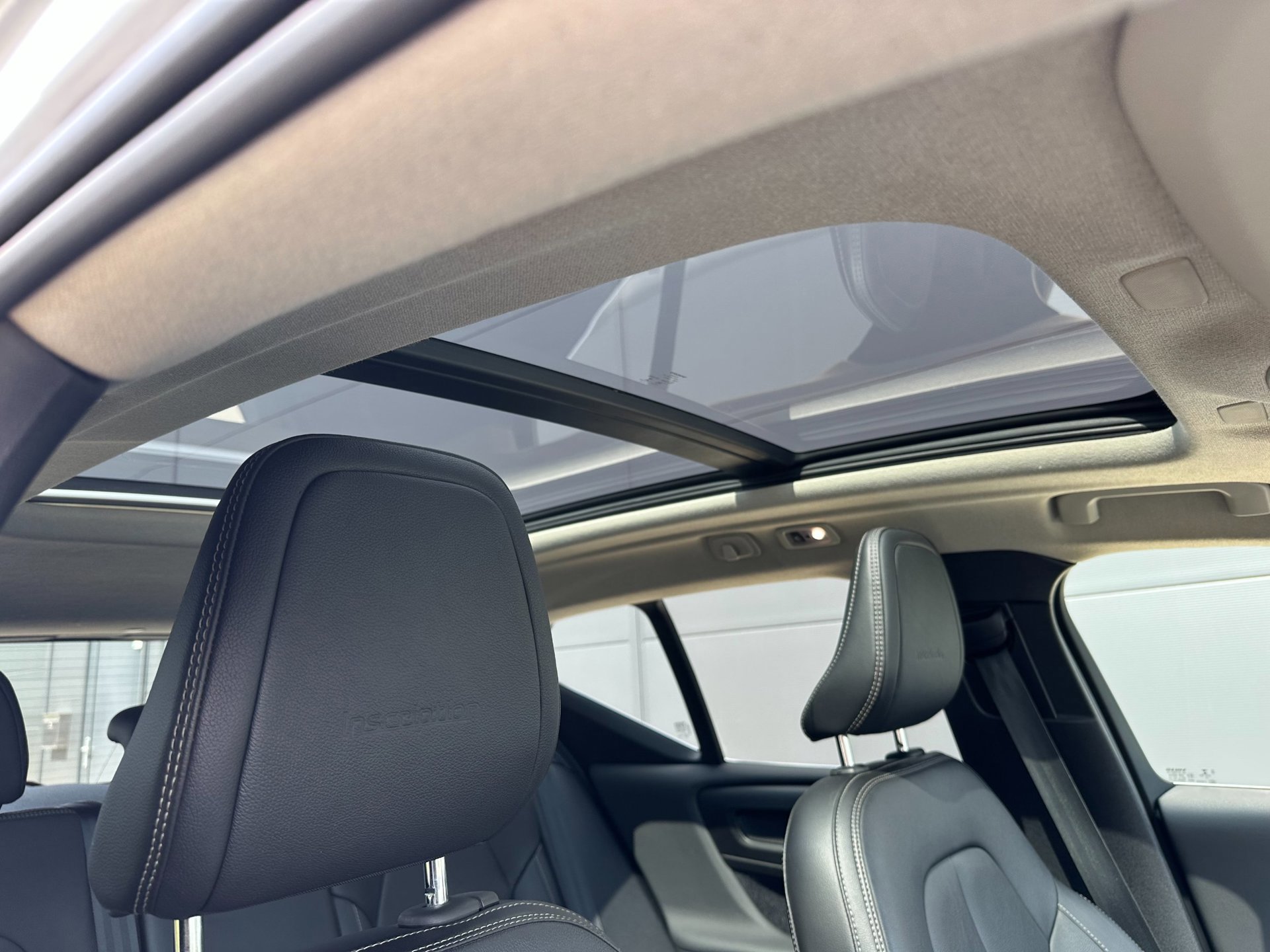 Volvo XC40 2.0 T4 Inscription (2019), foto 14