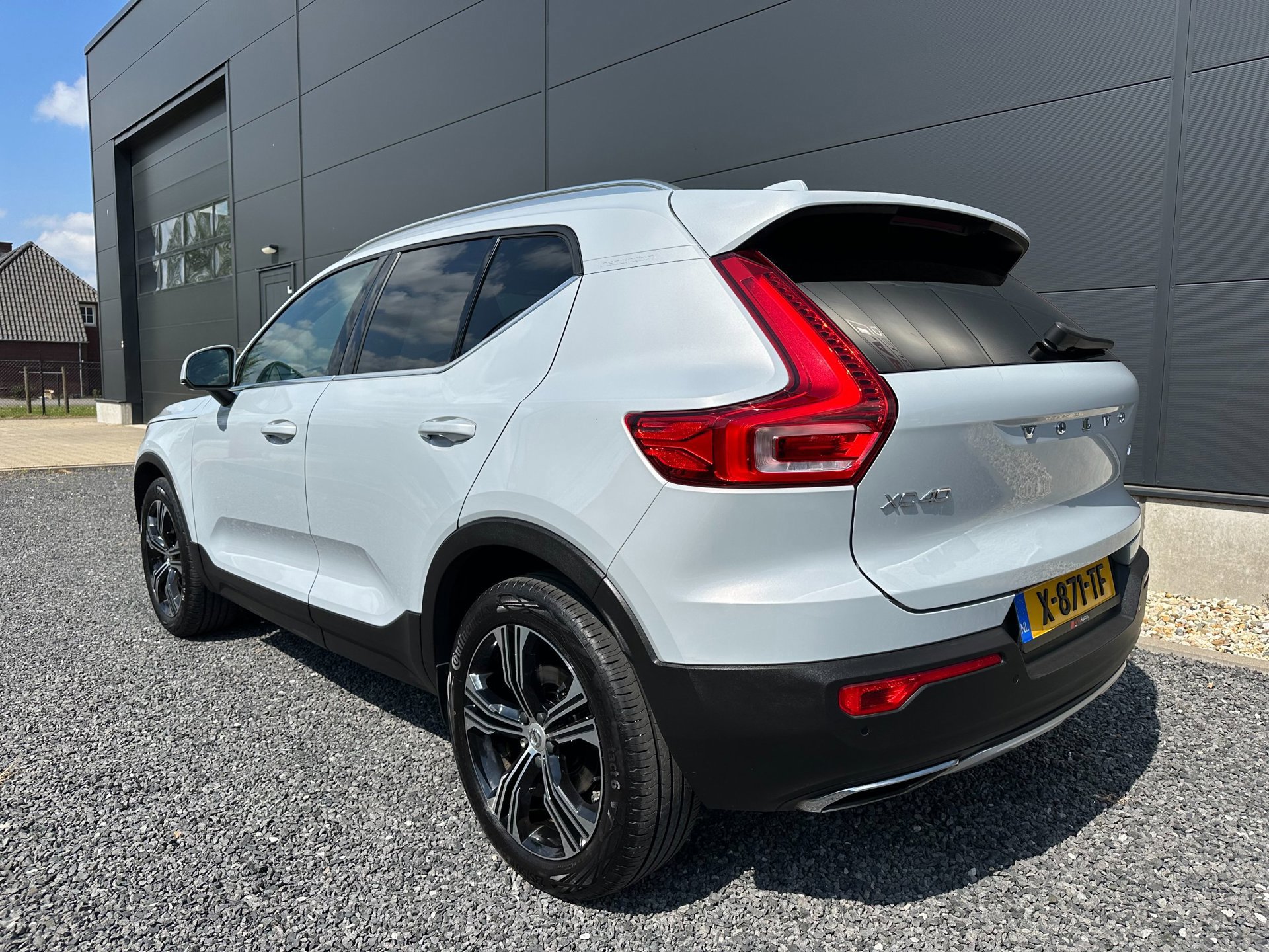 Volvo XC40 2.0 T4 Inscription (2019), foto 4