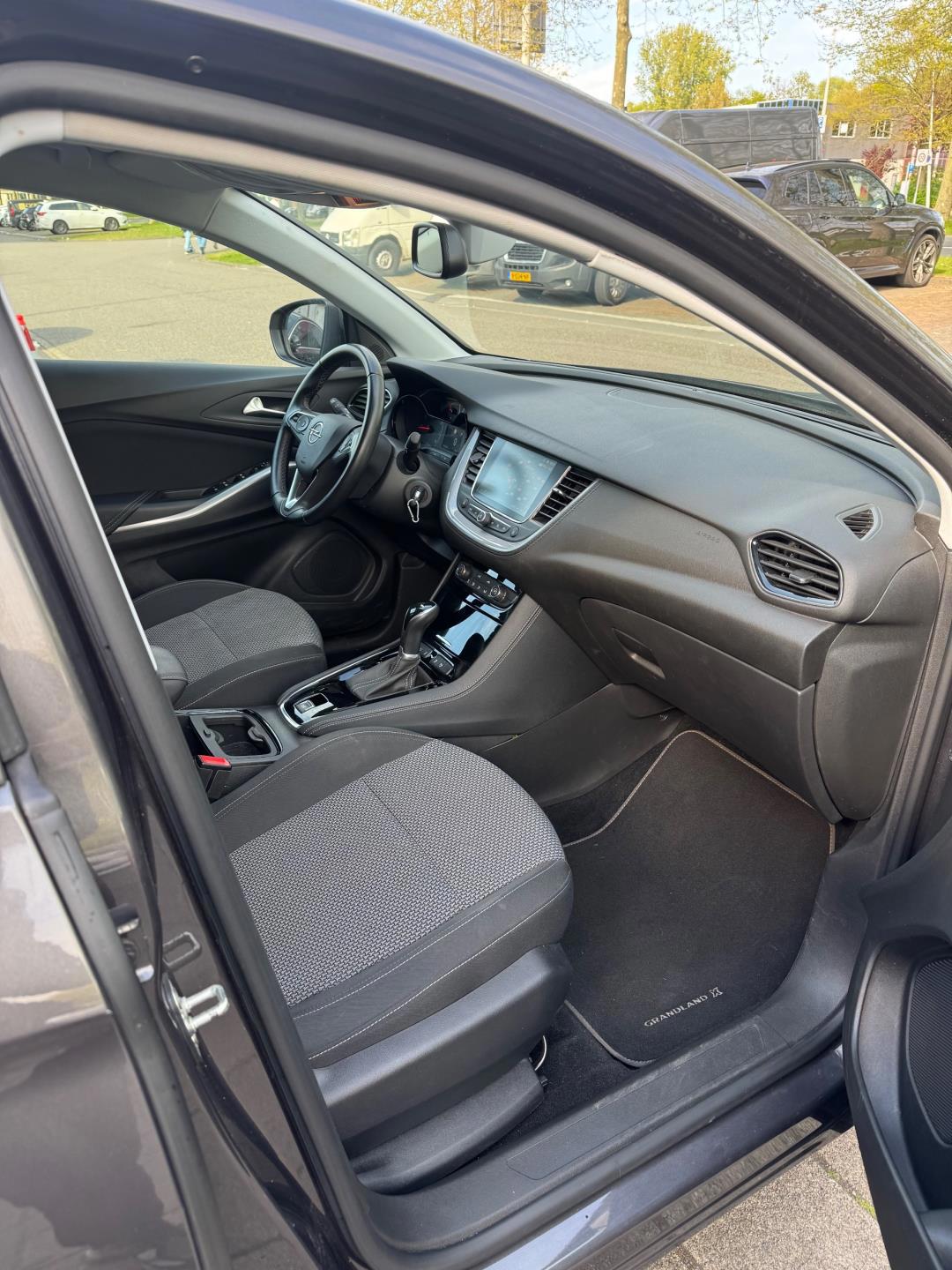 Opel Grandland X 1.2 Turbo Edition (2020), foto 8