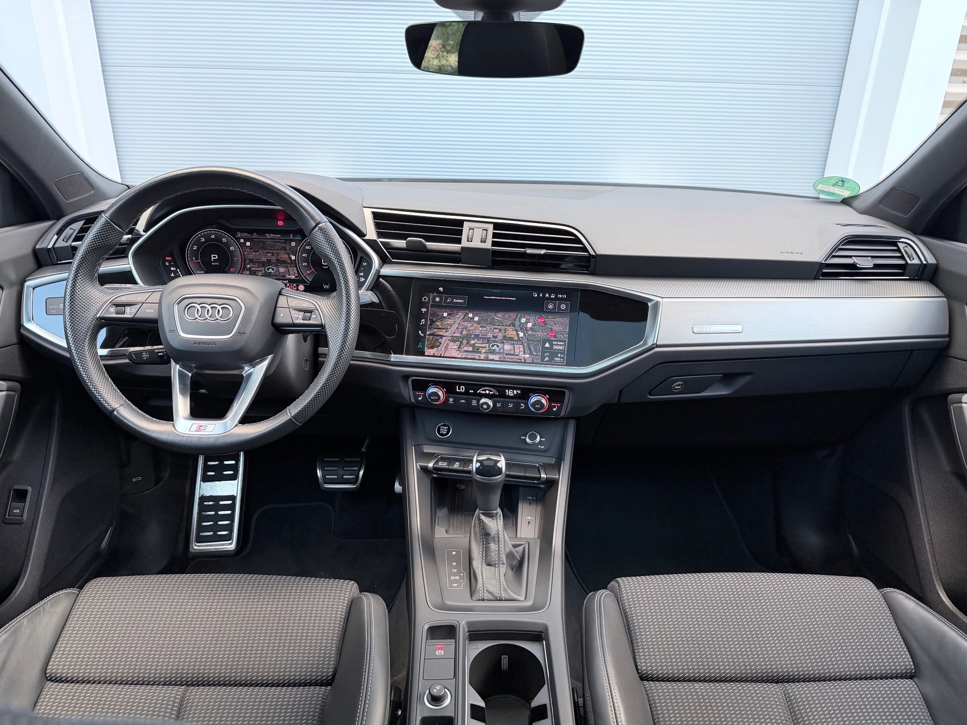 Audi Q3 Sportback 35 TFSI S Edition Competition (2024), foto 12