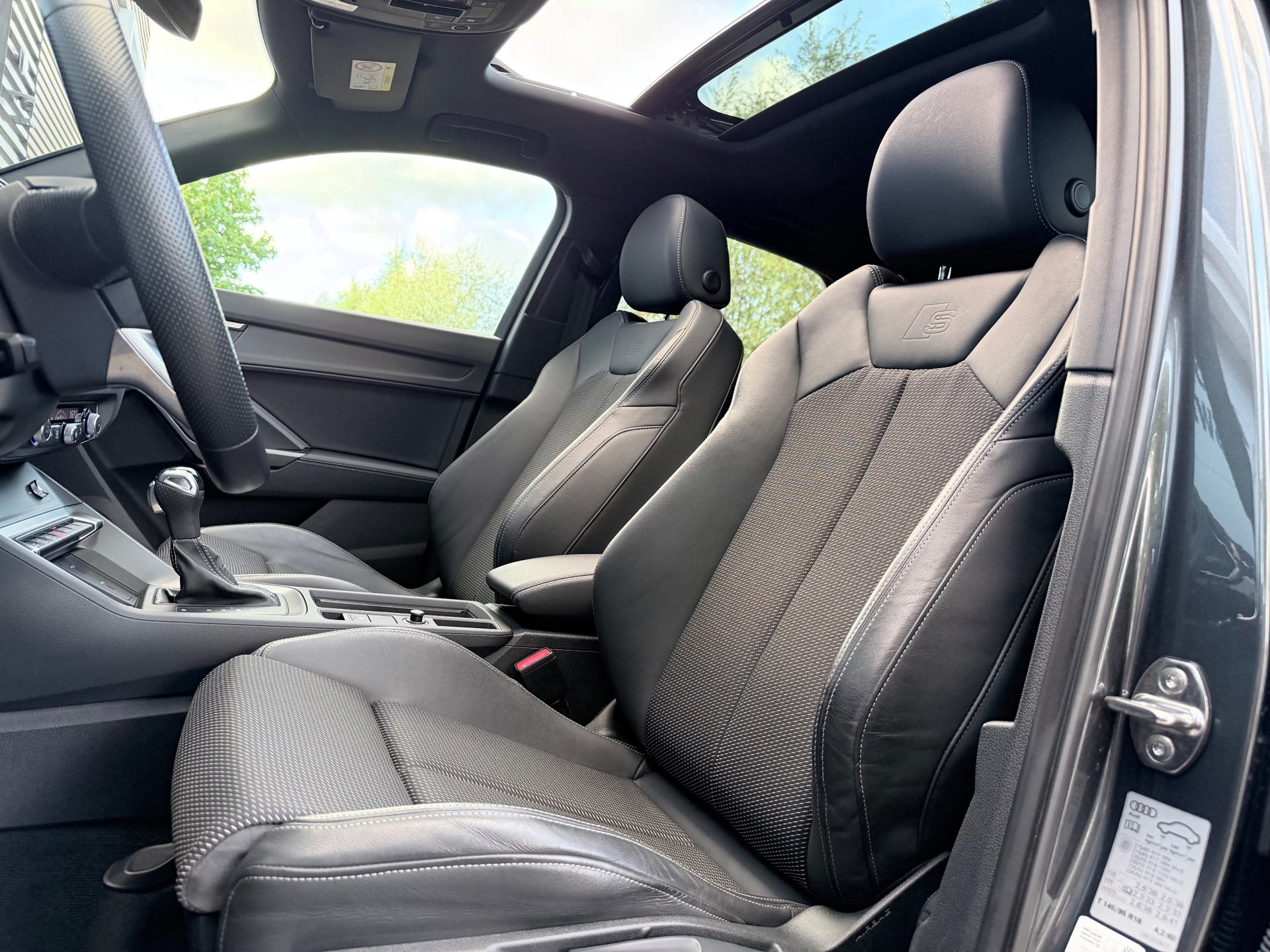 Audi Q3 Sportback 35 TFSI S Edition Competition (2024), foto 13