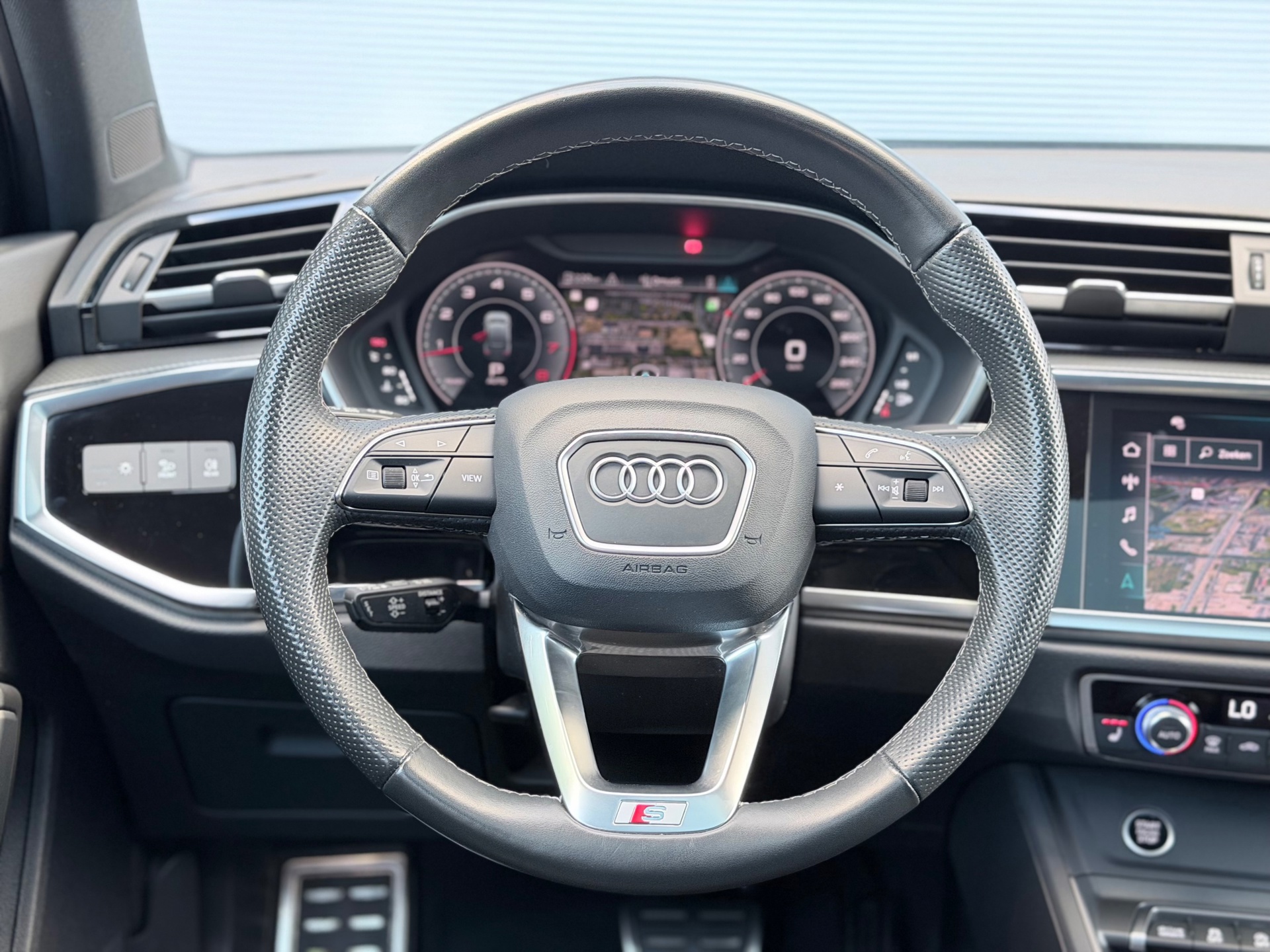 Audi Q3 Sportback 35 TFSI S Edition Competition (2024), foto 15