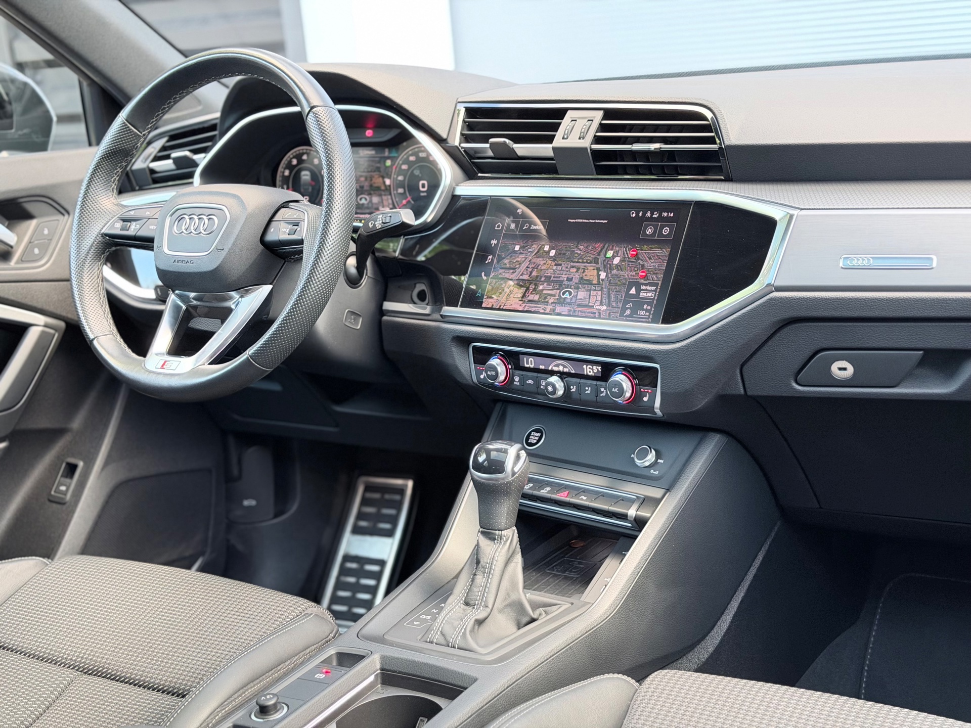Audi Q3 Sportback 35 TFSI S Edition Competition (2024), foto 19