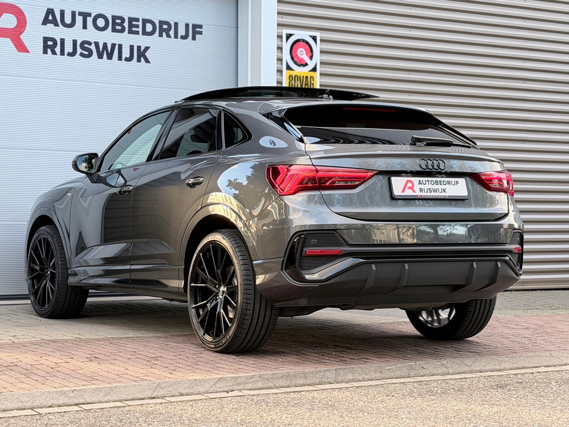 Audi Q3 Sportback 35 TFSI S Edition Competition (2024), foto 8