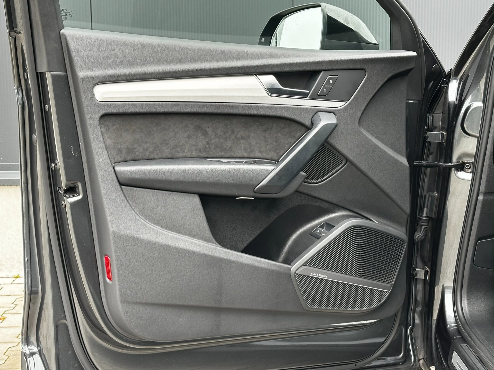 Audi Q5 55 TFSI e quattro Competition S-Line (2020), foto 11