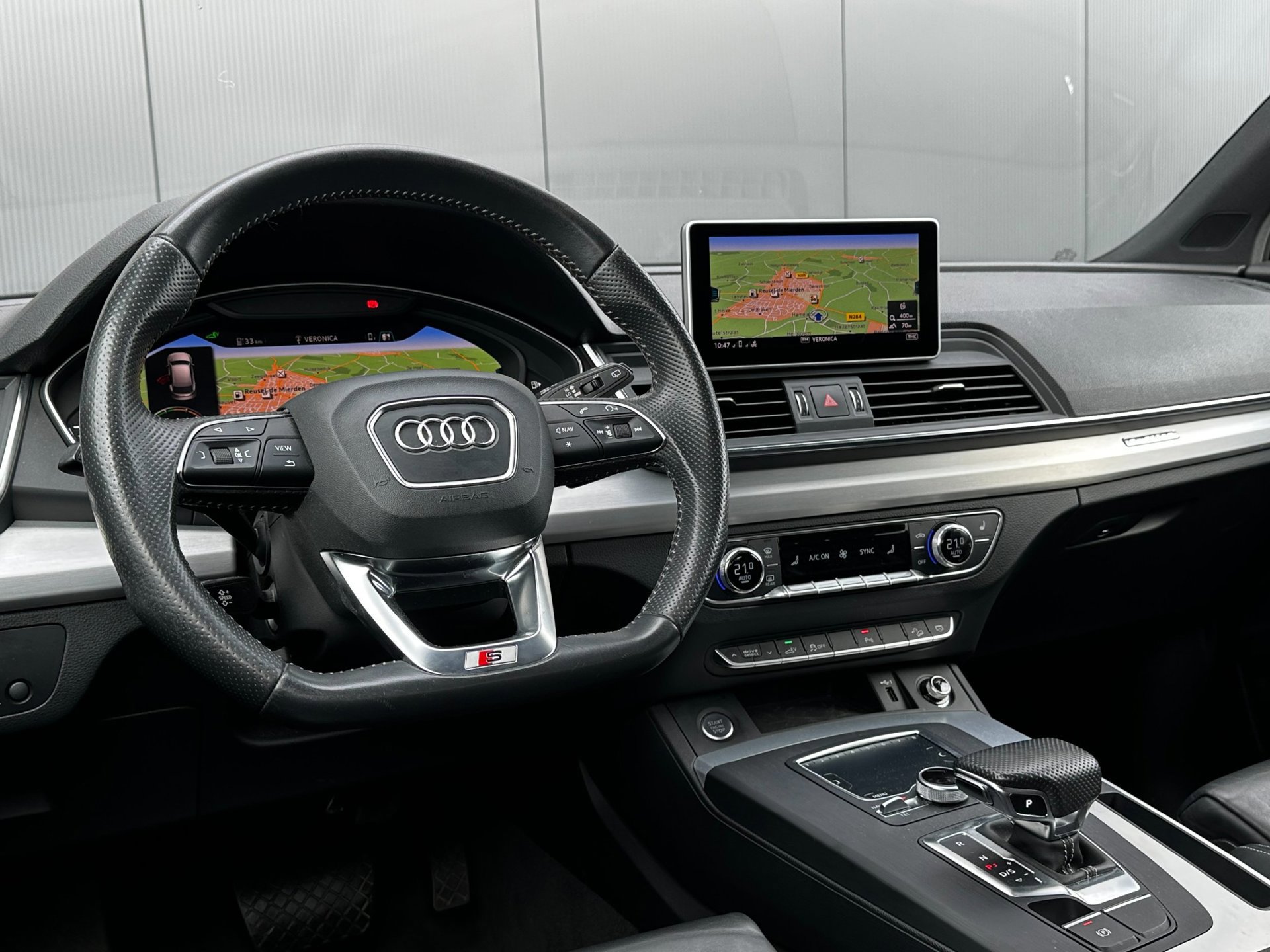 Audi Q5 55 TFSI e quattro Competition S-Line (2020), foto 14