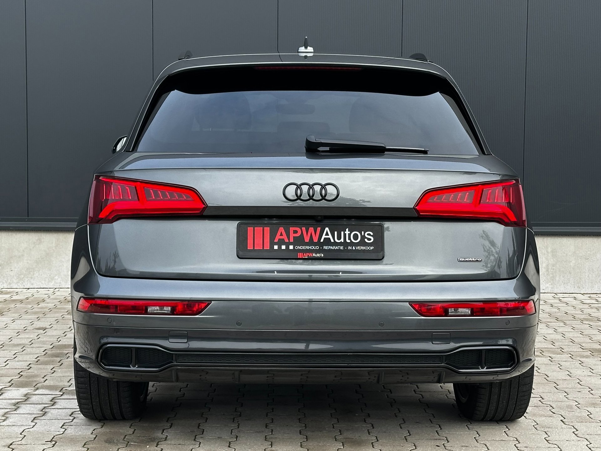 Audi Q5 55 TFSI e quattro Competition S-Line (2020), foto 9