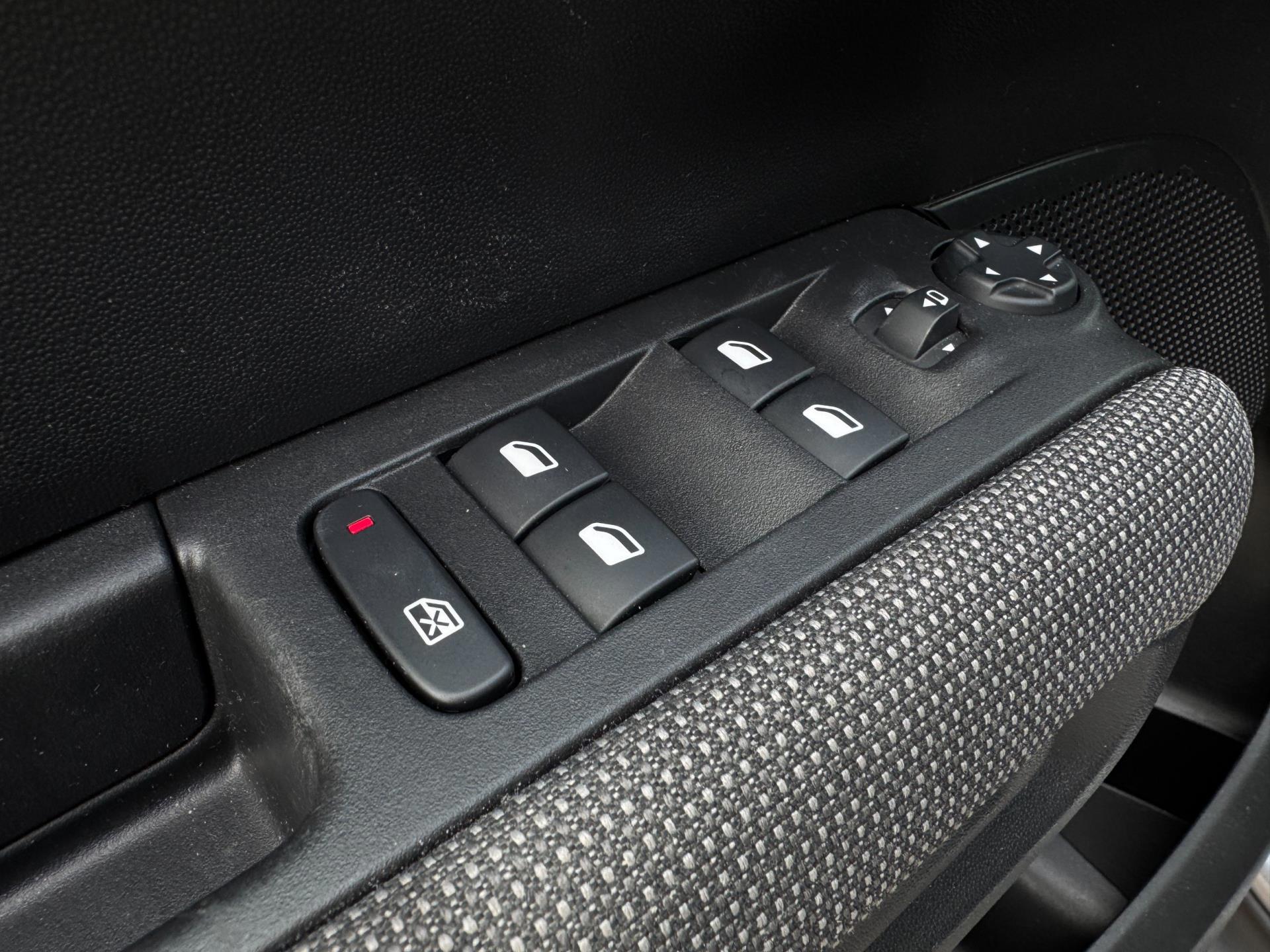 Citroen C3 Aircross 1.2 PureTech Max 4-SEIZOENENBAND (2023), foto 11