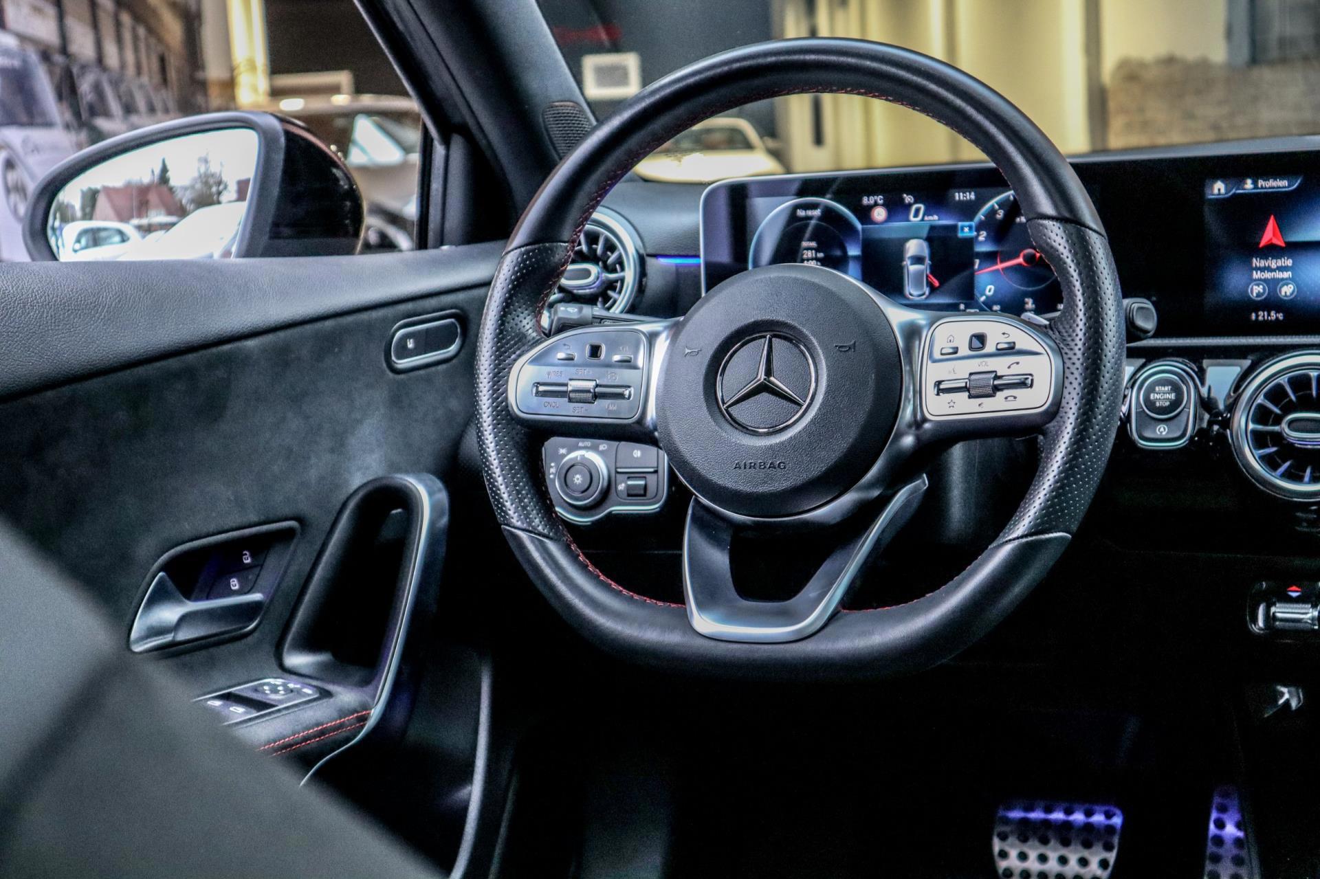 Mercedes-Benz A-klasse 200 AMG Line (2018), foto 14