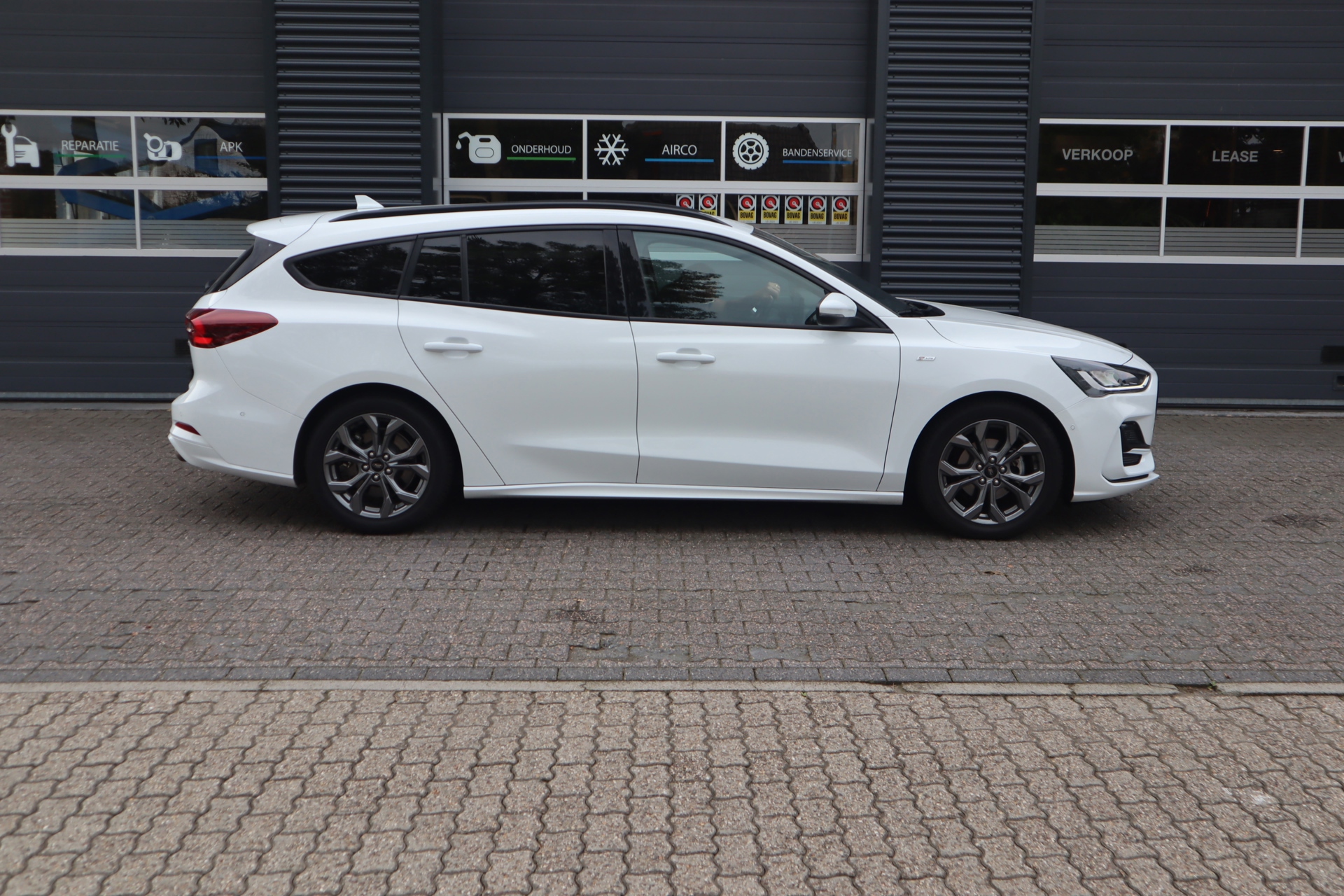 Ford Focus Wagon 1.0 EcoBoost Hybrid ST Line (2023), foto 4