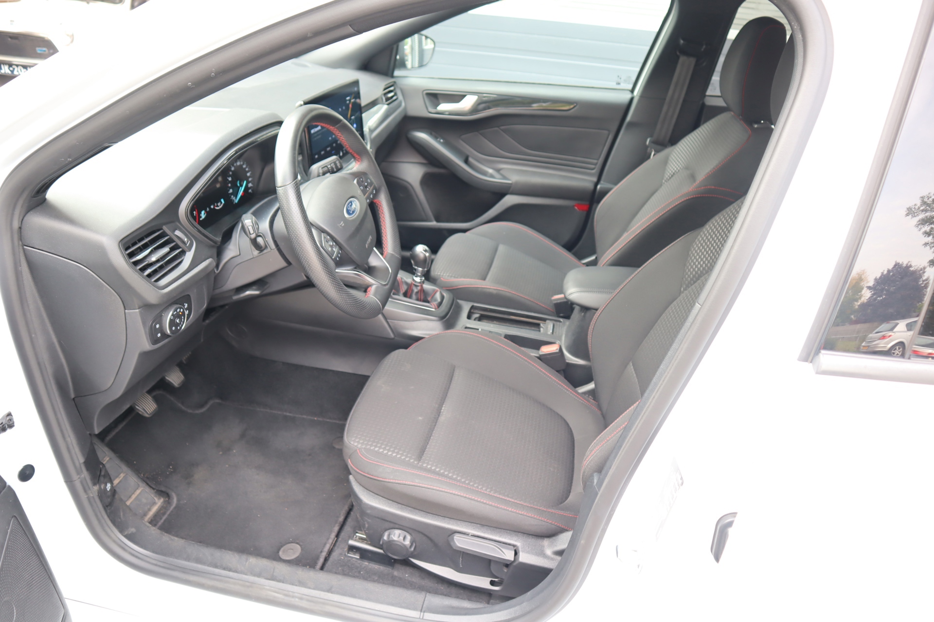 Ford Focus Wagon 1.0 EcoBoost Hybrid ST Line (2023), foto 9