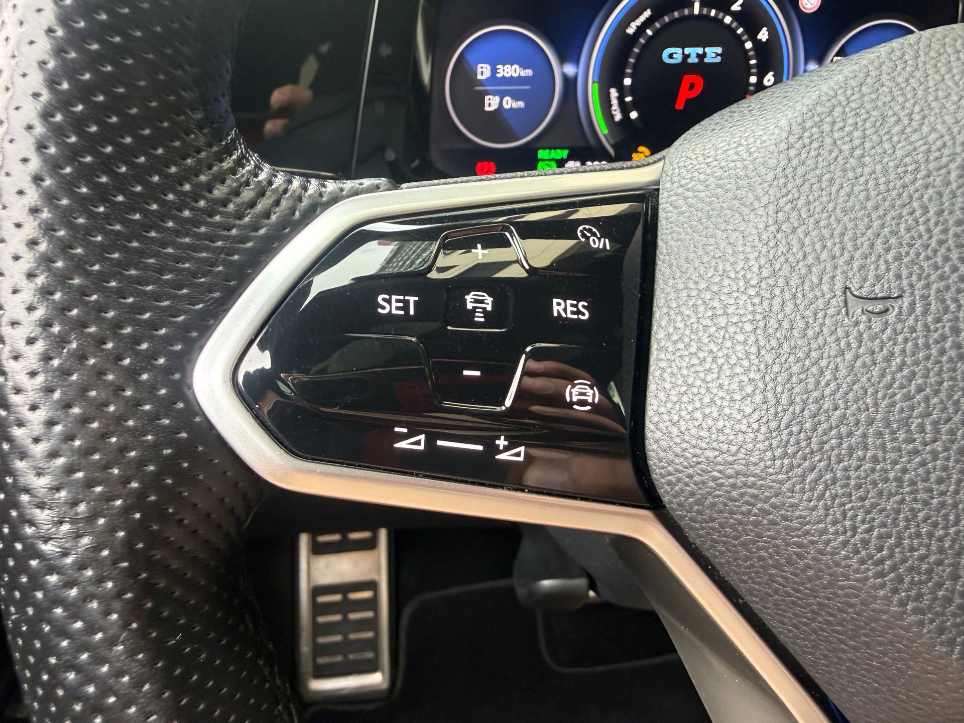 Volkswagen Golf 1.4 GTE eHybrid 2021 (2021), foto 14