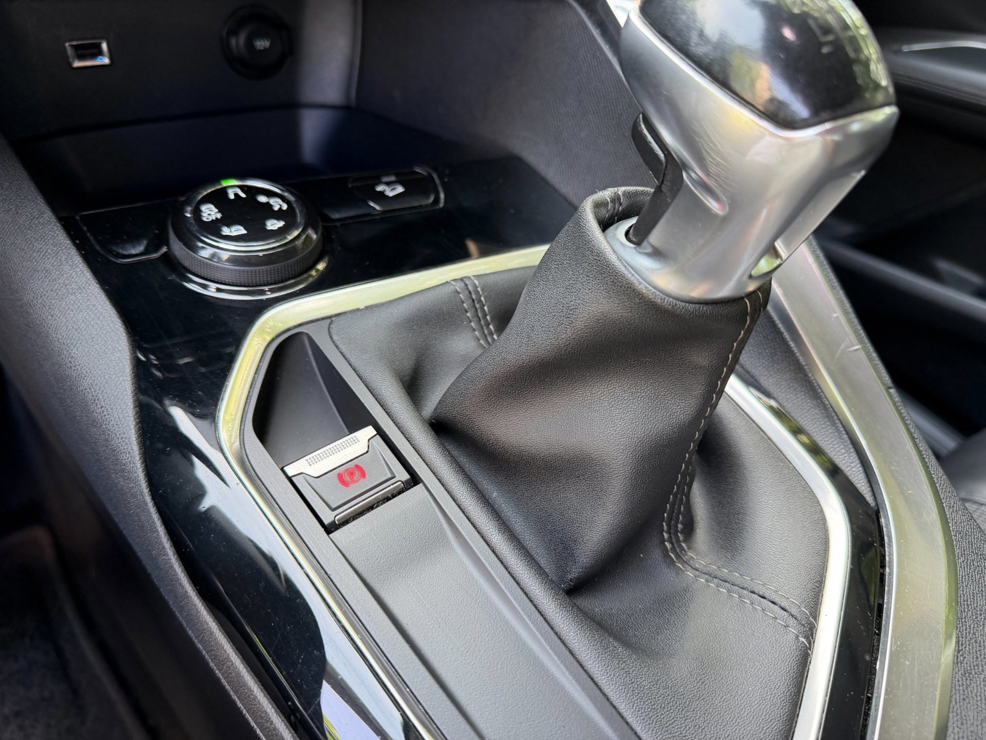 Peugeot 3008 1.2 PureTech Allure Parelmour wit (2018), foto 103