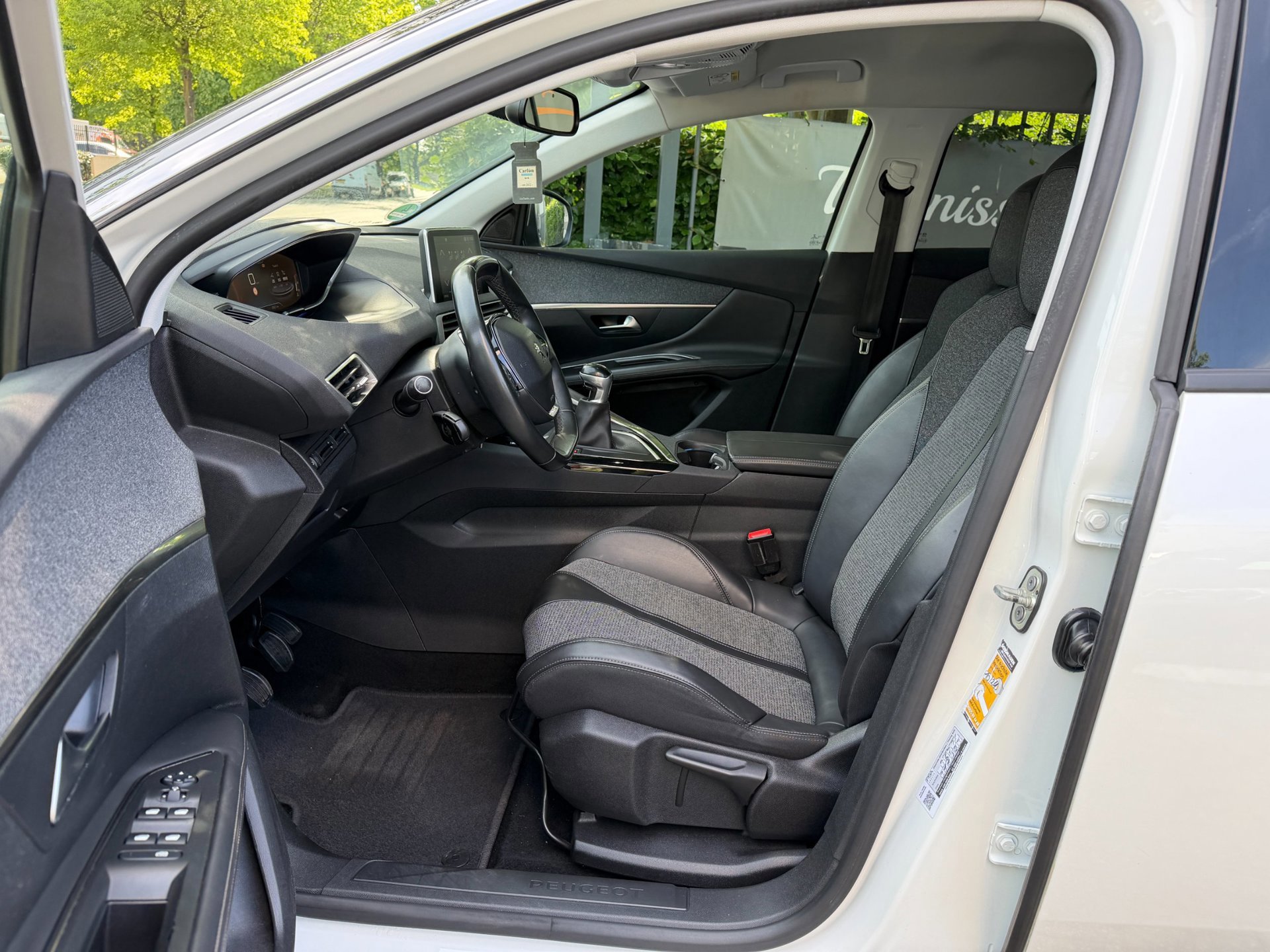 Peugeot 3008 1.2 PureTech Allure Parelmour wit (2018), foto 24