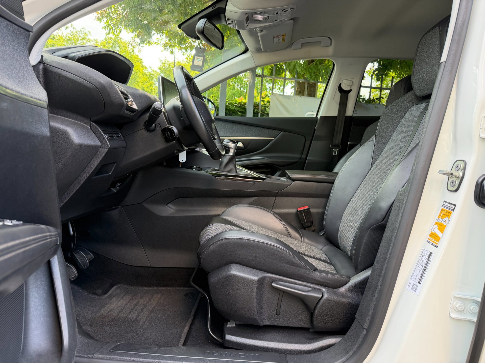 Peugeot 3008 1.2 PureTech Allure Parelmour wit (2018), foto 25