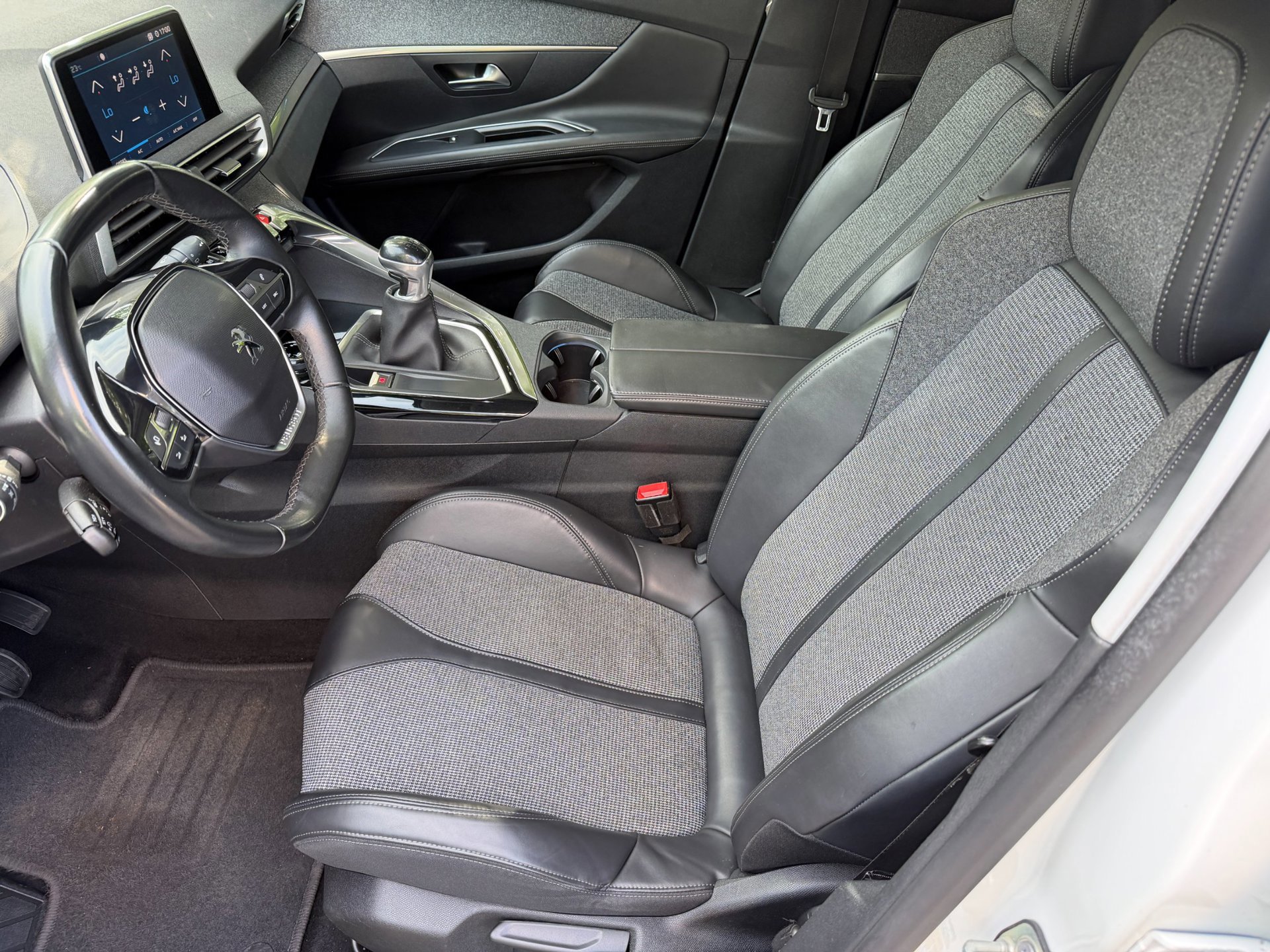Peugeot 3008 1.2 PureTech Allure Parelmour wit (2018), foto 33